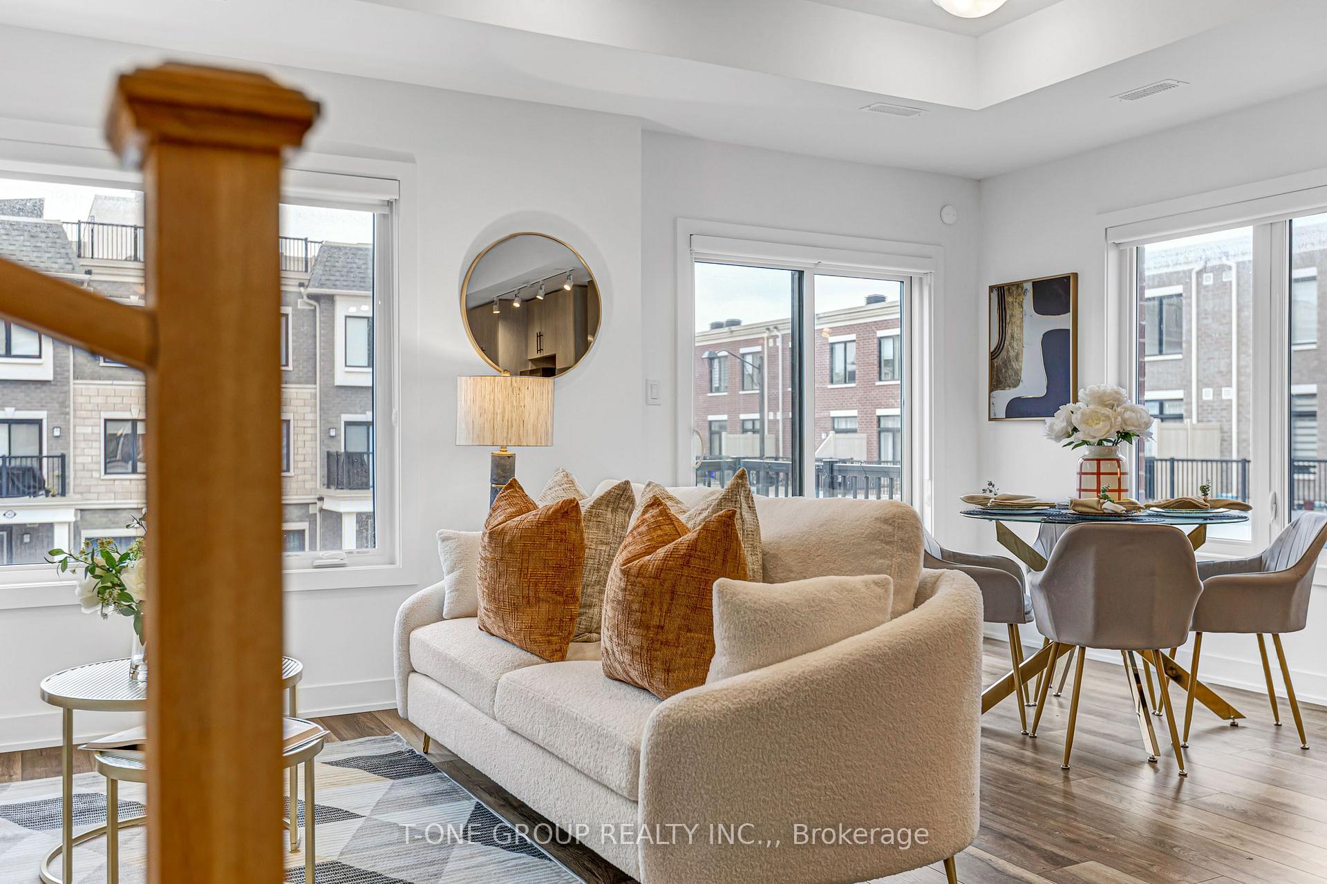 Photo 47 of 144 Covington Crescent, Whitchurch-Stouffville, Stouffville — HOMEH
