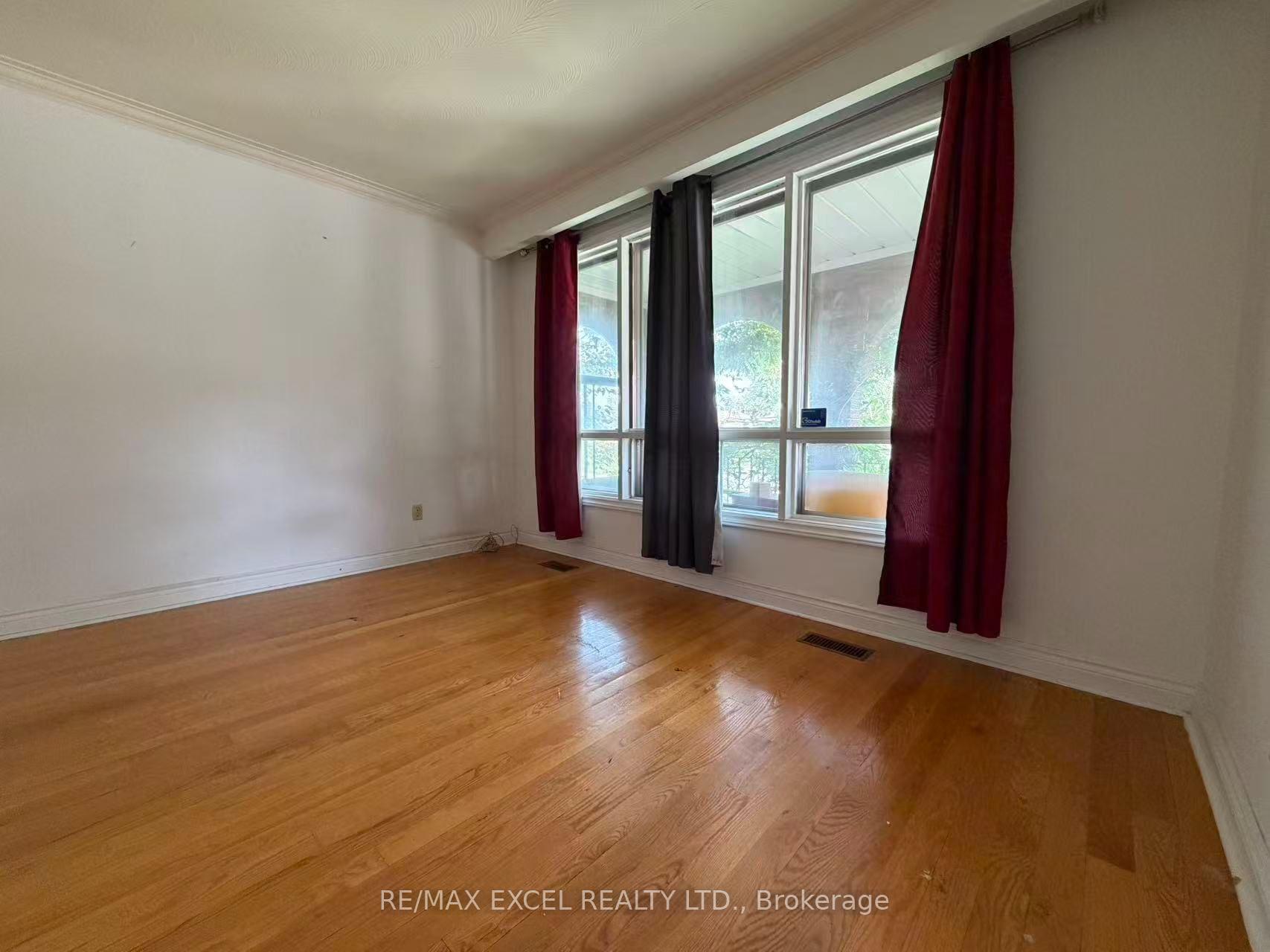 Photo 6 of Unit Upper, 56 Leafield Drive, Scarborough, L'Amoreaux — HOMEH