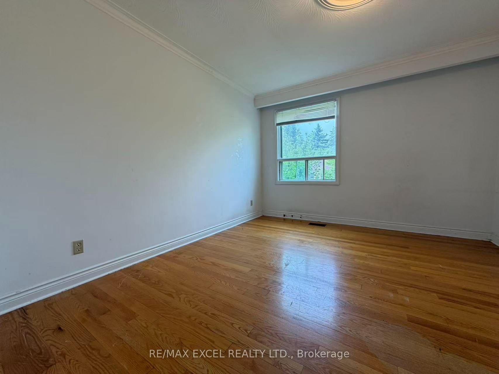 Photo 8 of Unit Upper, 56 Leafield Drive, Scarborough, L'Amoreaux — HOMEH