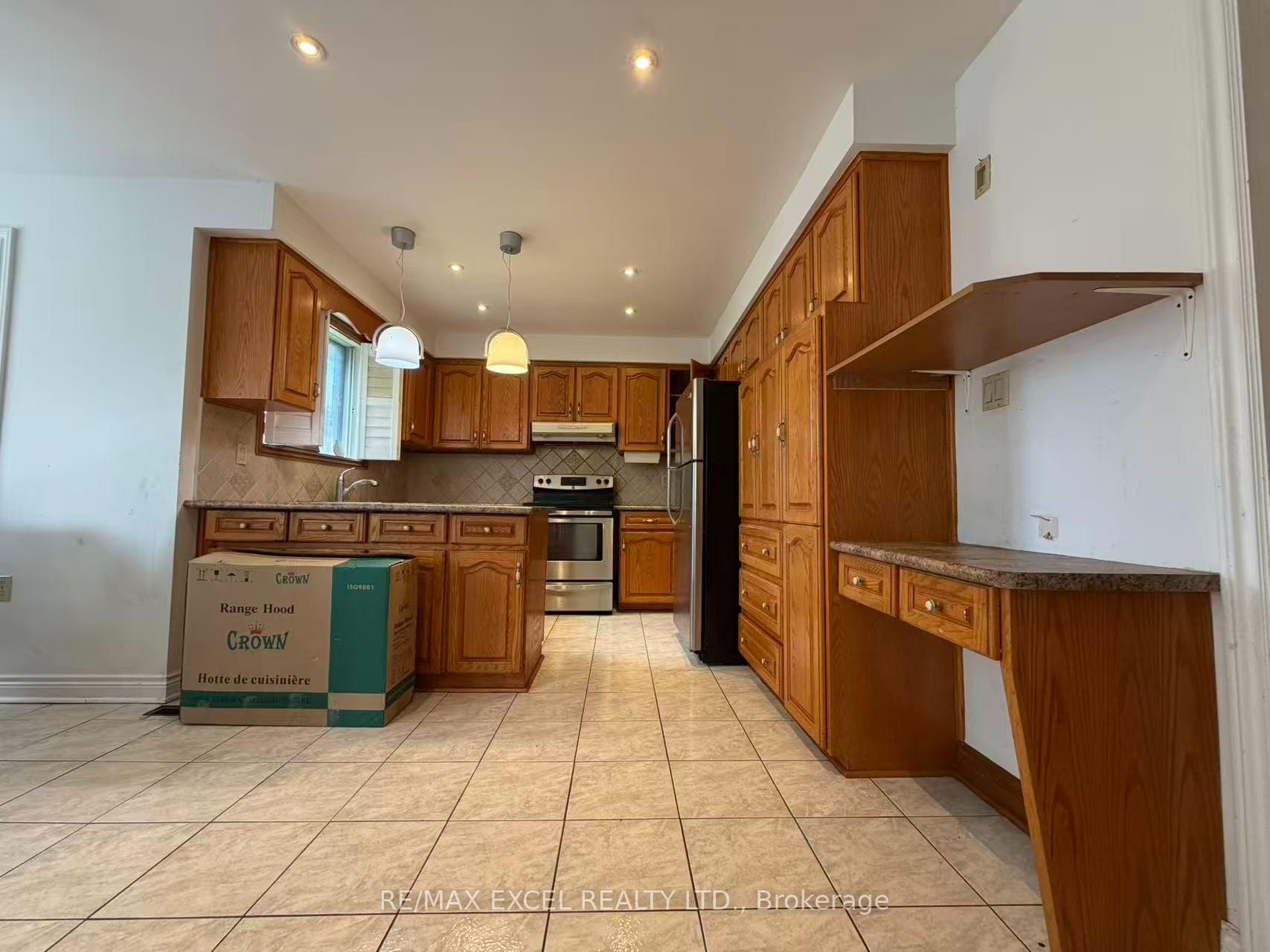 Photo 10 of Unit Upper, 56 Leafield Drive, Scarborough, L'Amoreaux — HOMEH