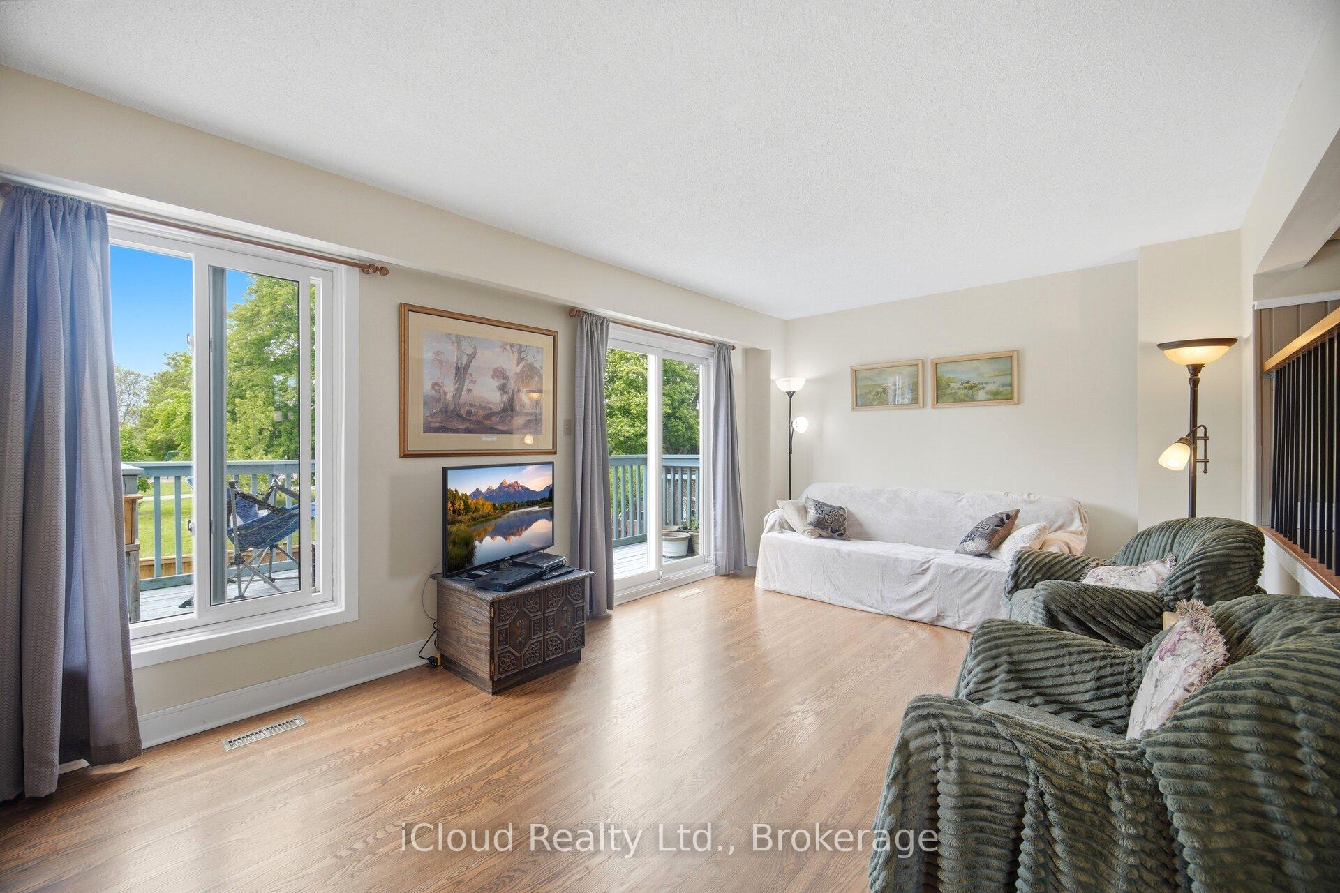 Photo 12 of 82 English Street, Brampton, Brampton West — HOMEH