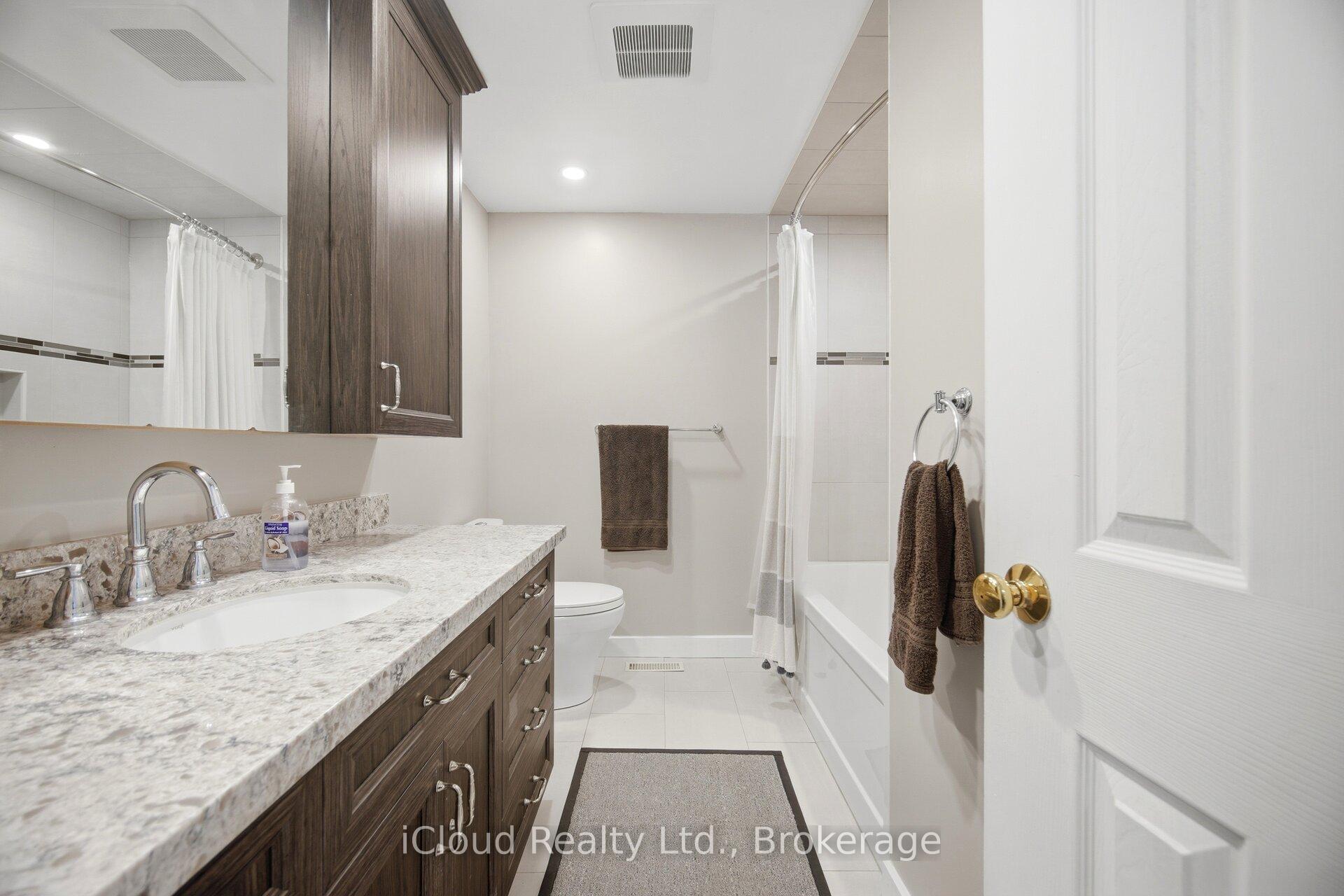 Photo 37 of 82 English Street, Brampton, Brampton West — HOMEH