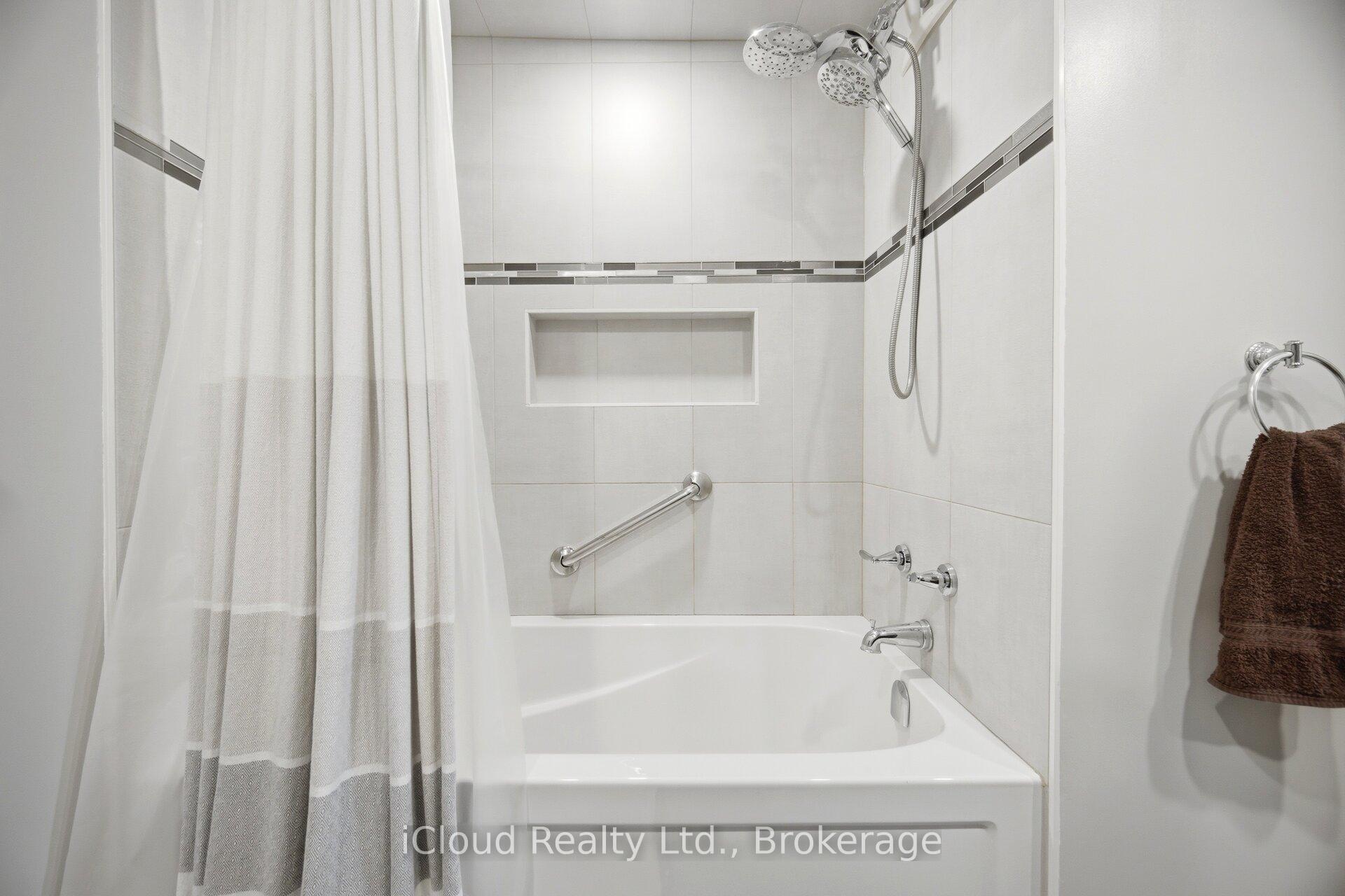 Photo 38 of 82 English Street, Brampton, Brampton West — HOMEH