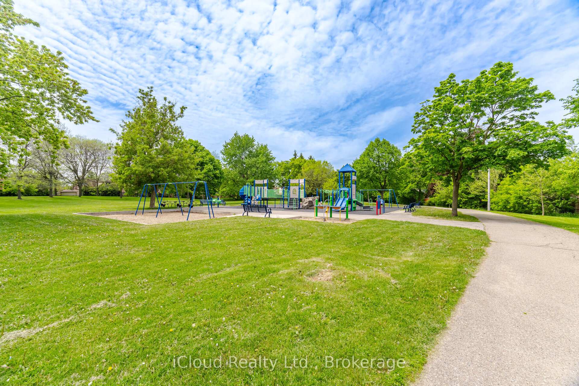 Photo 48 of 82 English Street, Brampton, Brampton West — HOMEH