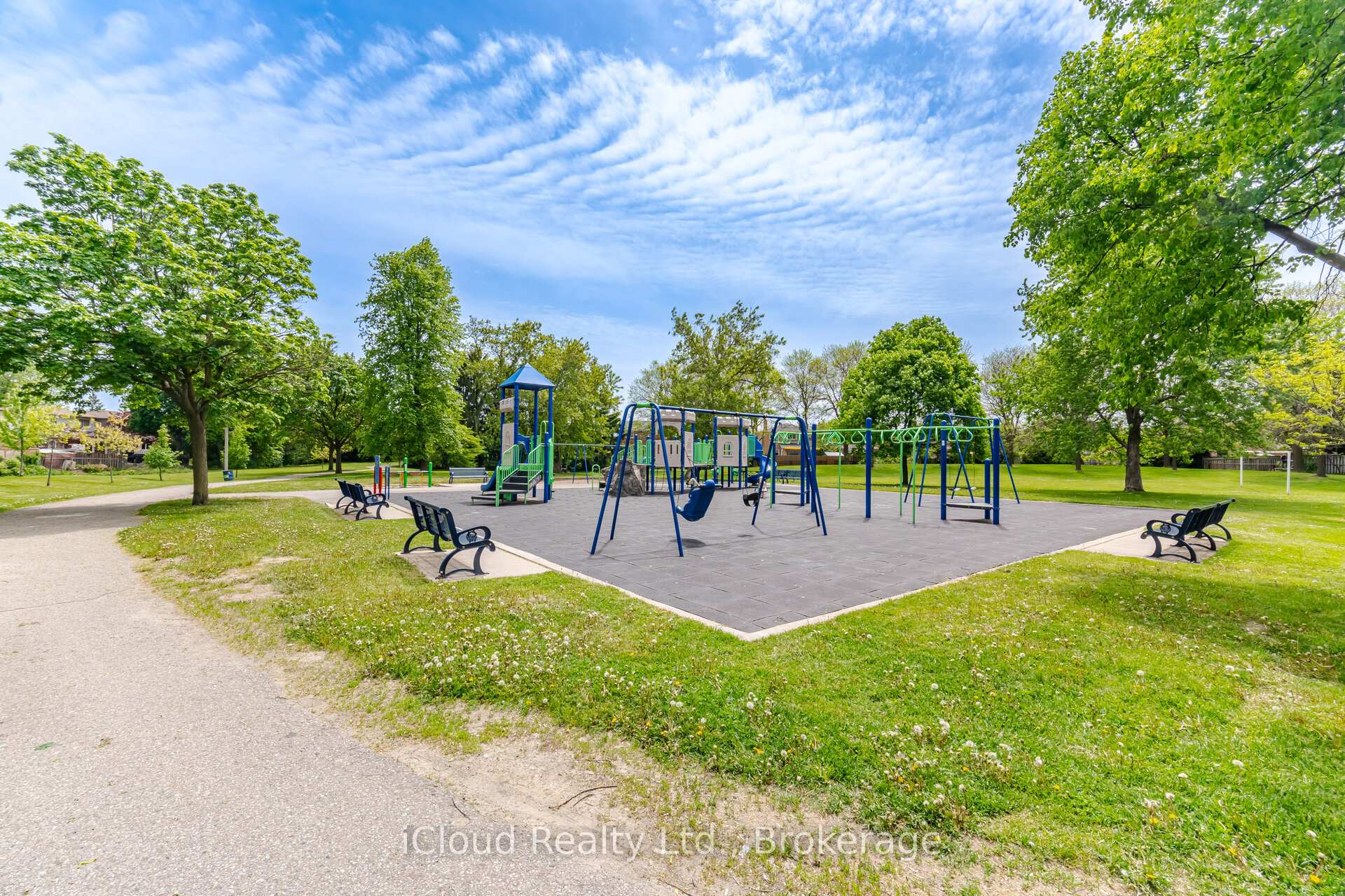 Photo 50 of 82 English Street, Brampton, Brampton West — HOMEH