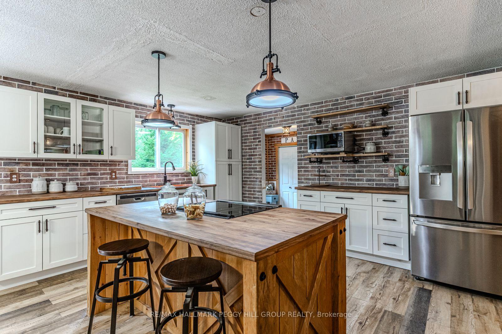 Photo 4 of 1450 Beiers Road, Gravenhurst, Morrison — HOMEH