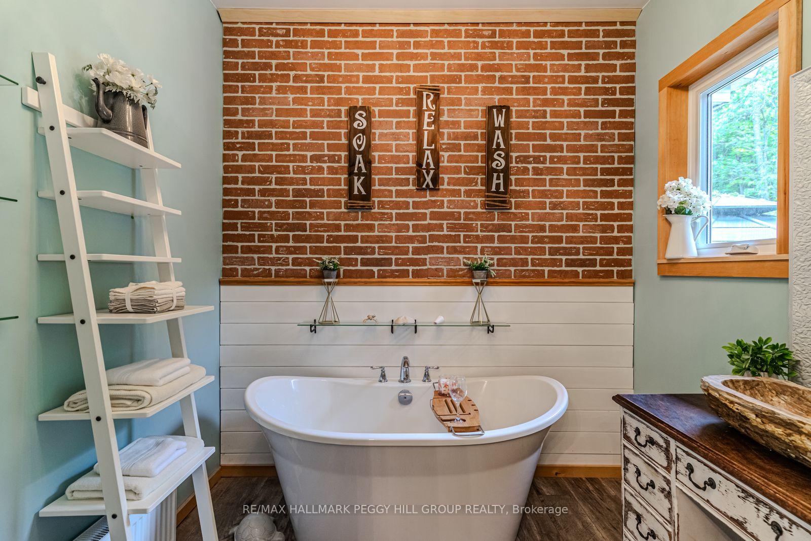 Photo 10 of 1450 Beiers Road, Gravenhurst, Morrison — HOMEH