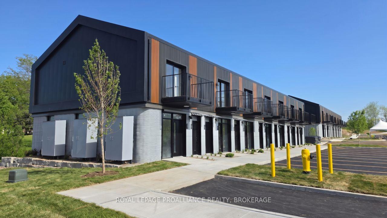 Photo of Unit 103, 425 Fourth Street