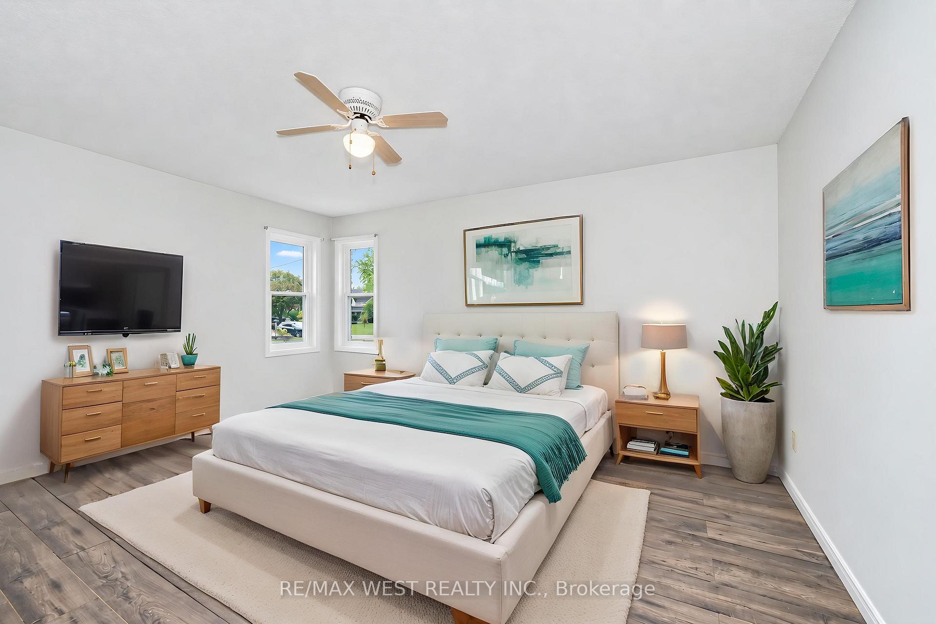 Photo 10 of 24 Smith Drive, Uxbridge, Rural Uxbridge — HOMEH