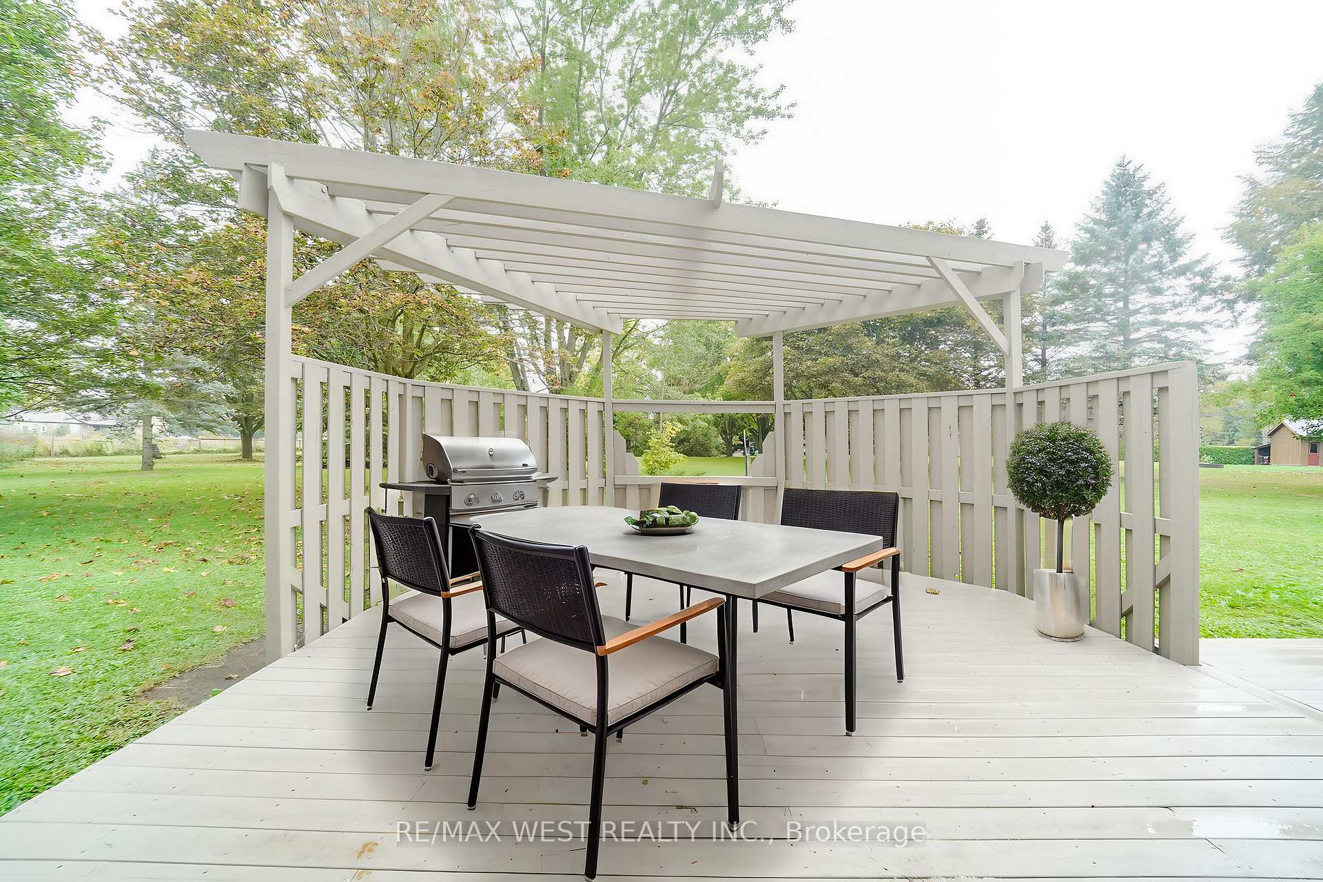 Photo 14 of 24 Smith Drive, Uxbridge, Rural Uxbridge — HOMEH