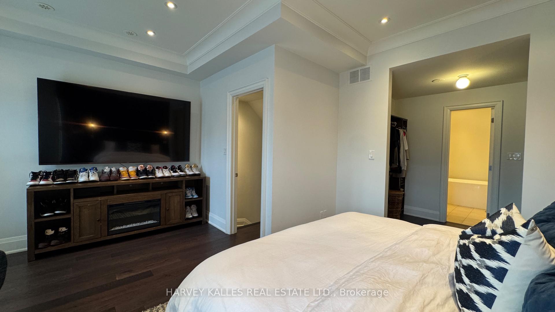 Photo 10 of 1042 Avenue Road, Toronto, Yonge-Eglinton — HOMEH
