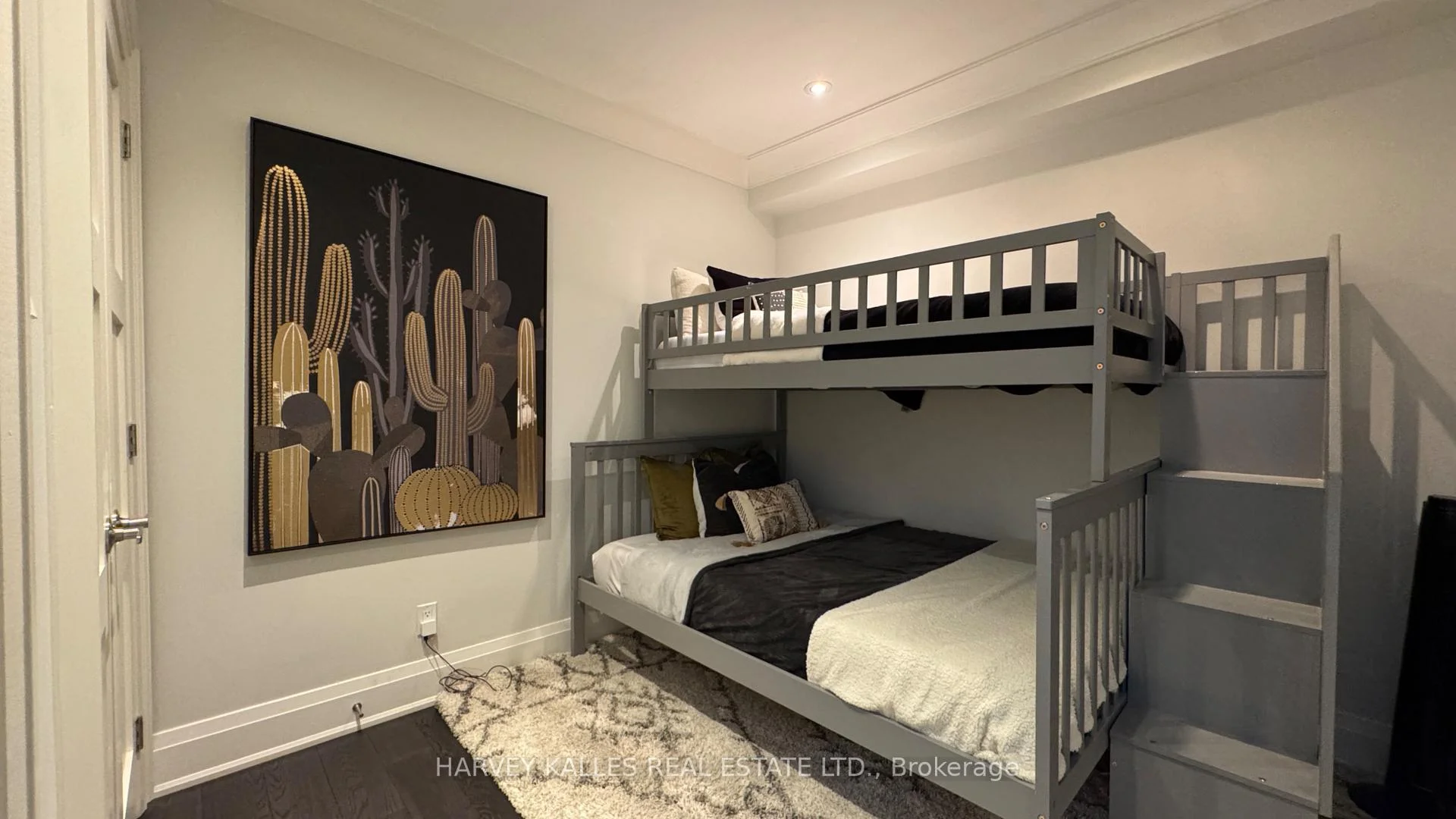 Photo 19 of 1042 Avenue Road, Toronto, Yonge-Eglinton — HOMEH