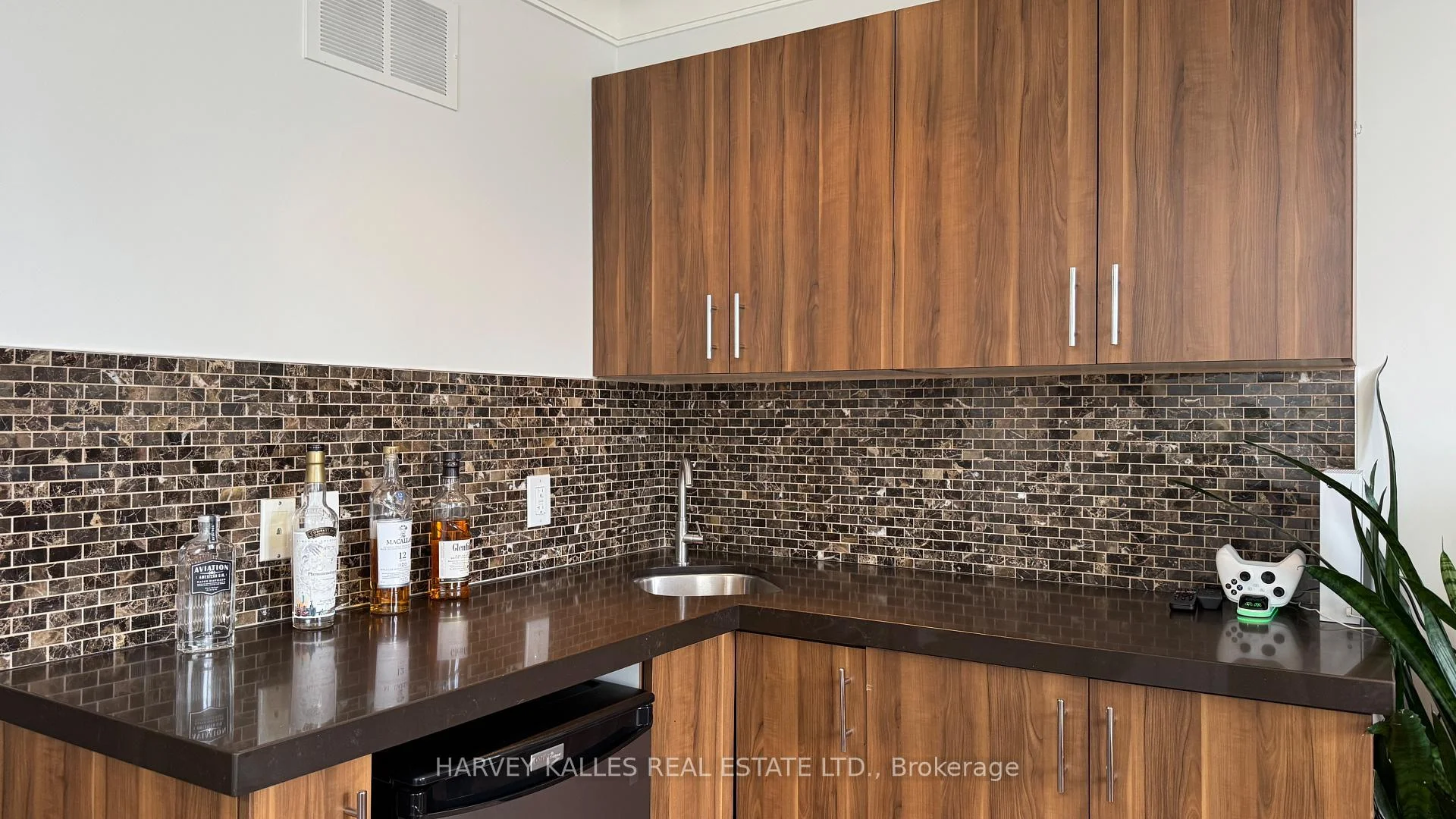 Photo 22 of 1042 Avenue Road, Toronto, Yonge-Eglinton — HOMEH