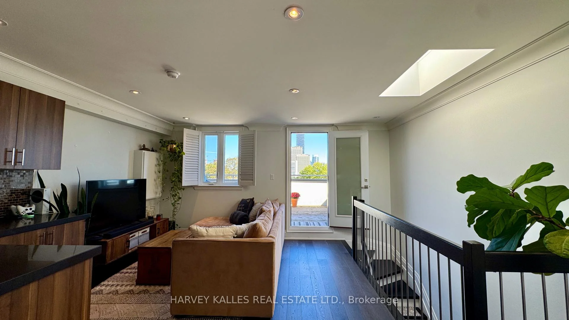Photo 24 of 1042 Avenue Road, Toronto, Yonge-Eglinton — HOMEH