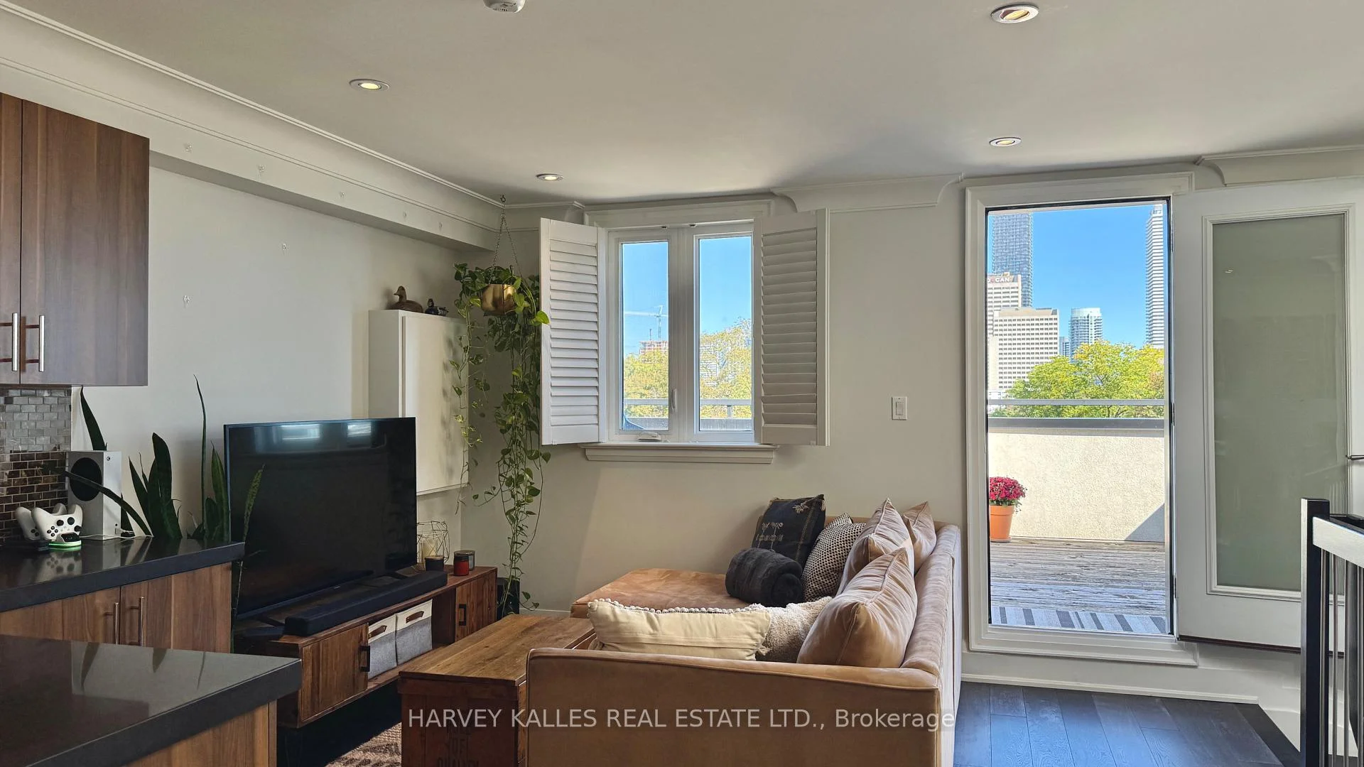 Photo 25 of 1042 Avenue Road, Toronto, Yonge-Eglinton — HOMEH
