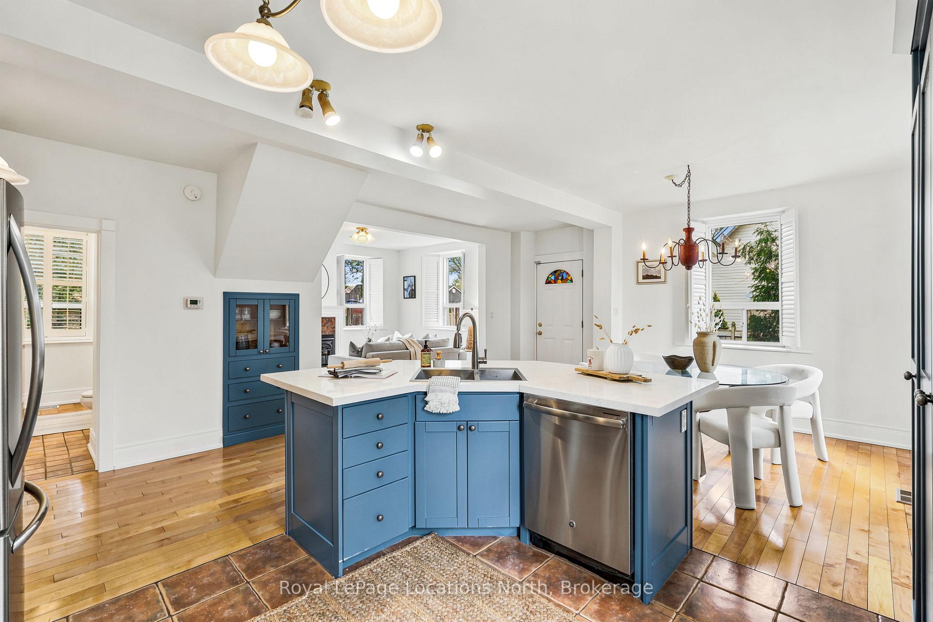 Photo 11 of 562 Cameron Street, Collingwood — HOMEH