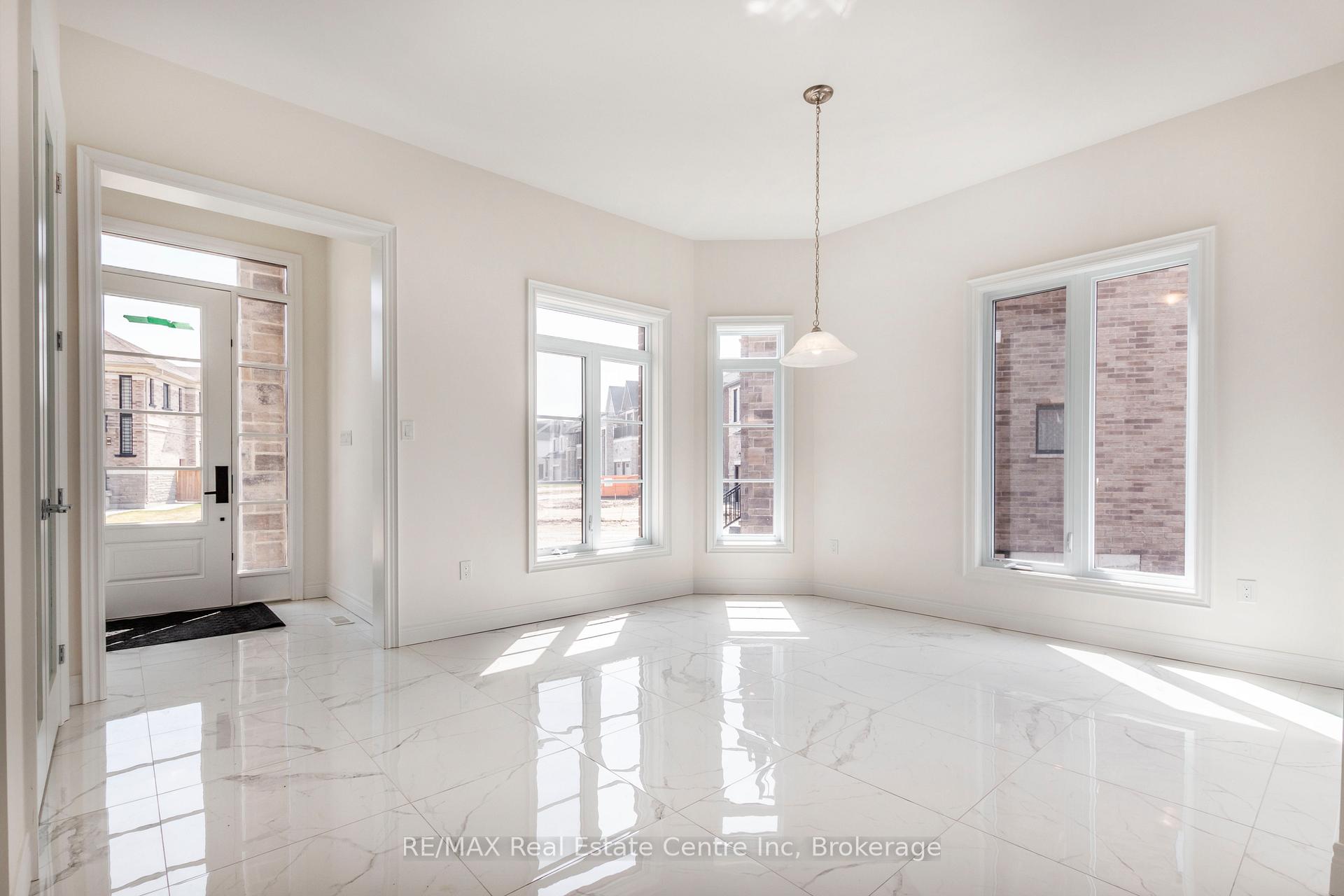 Photo 4 of 143 Ambrous Crescent, Guelph, Kortright East — HOMEH
