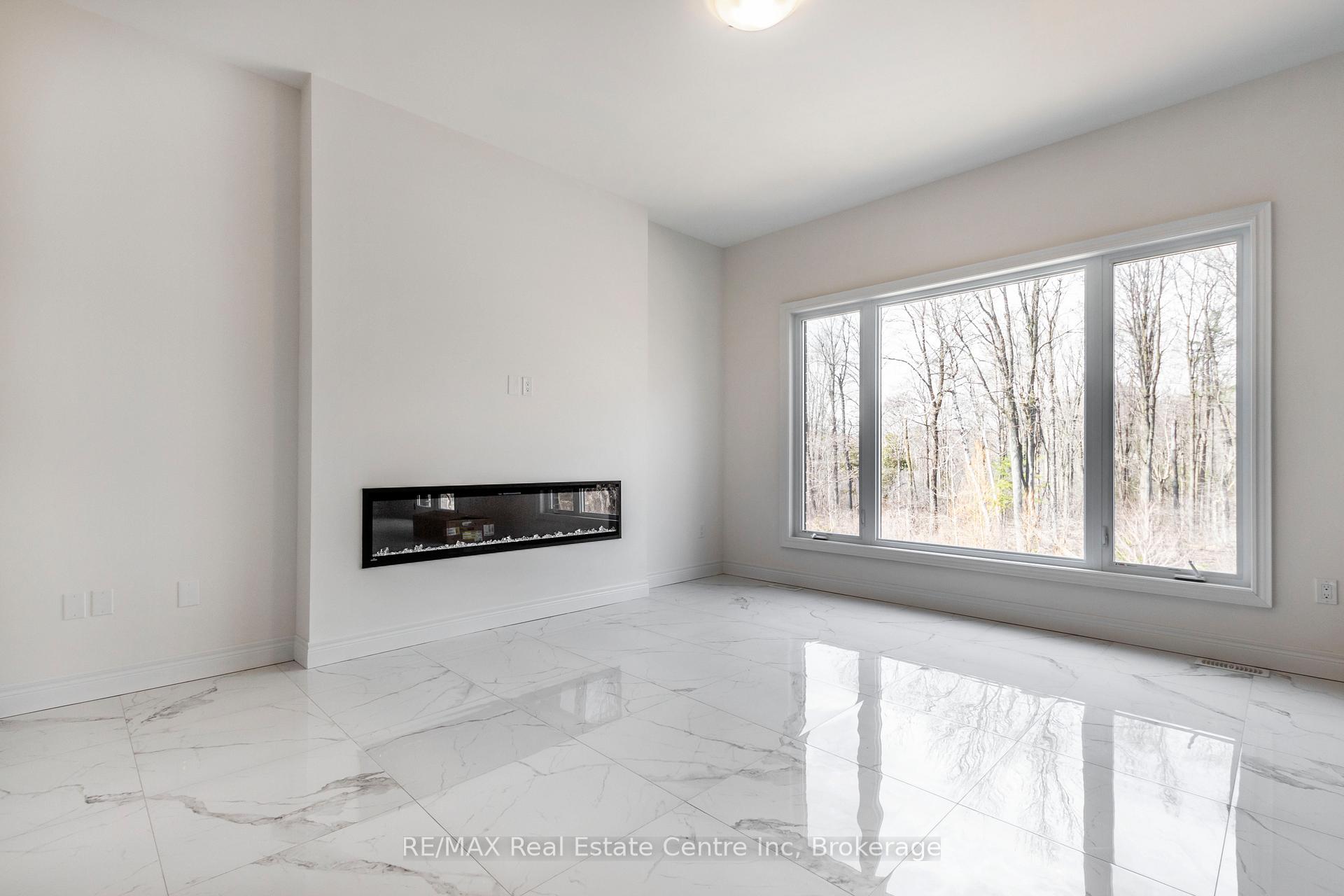 Photo 5 of 143 Ambrous Crescent, Guelph, Kortright East — HOMEH