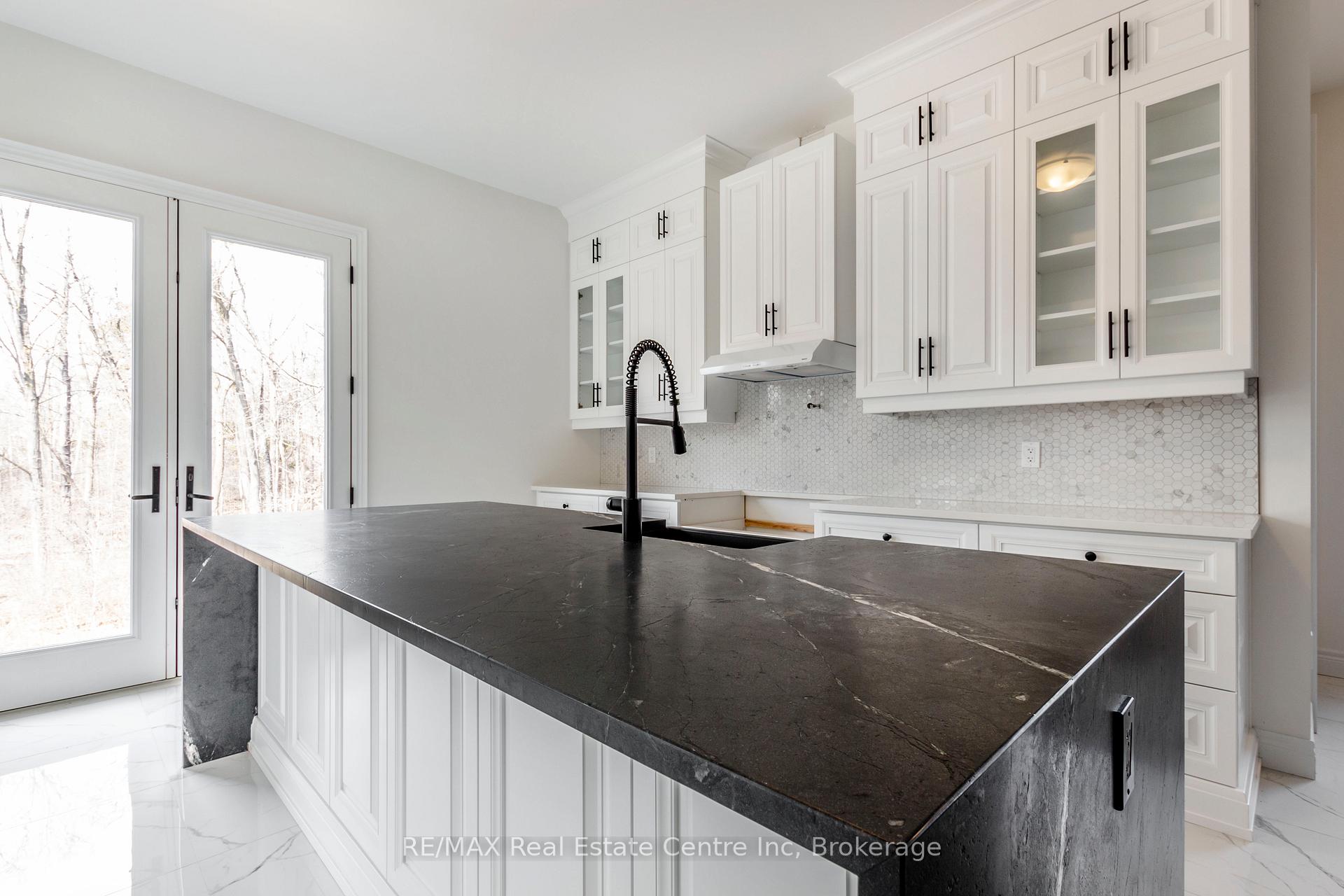 Photo 9 of 143 Ambrous Crescent, Guelph, Kortright East — HOMEH