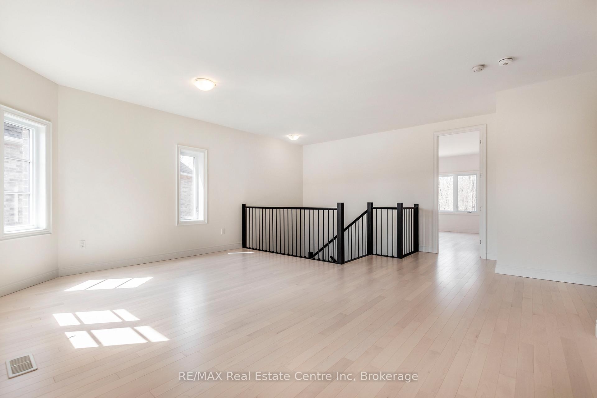 Photo 12 of 143 Ambrous Crescent, Guelph, Kortright East — HOMEH