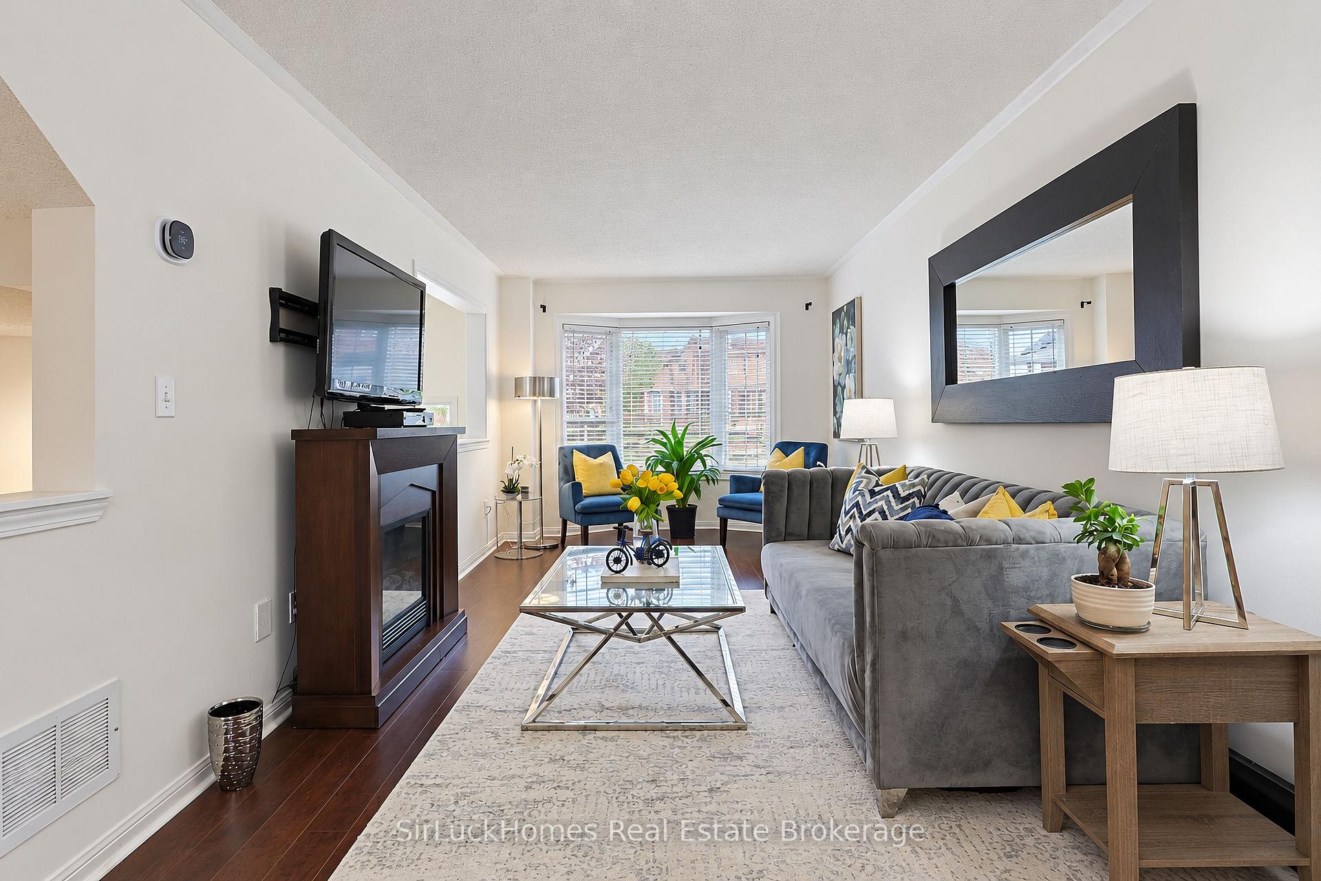 Photo 6 of Unit 22, 250 Richvale Drive S, Brampton, Heart Lake East — HOMEH
