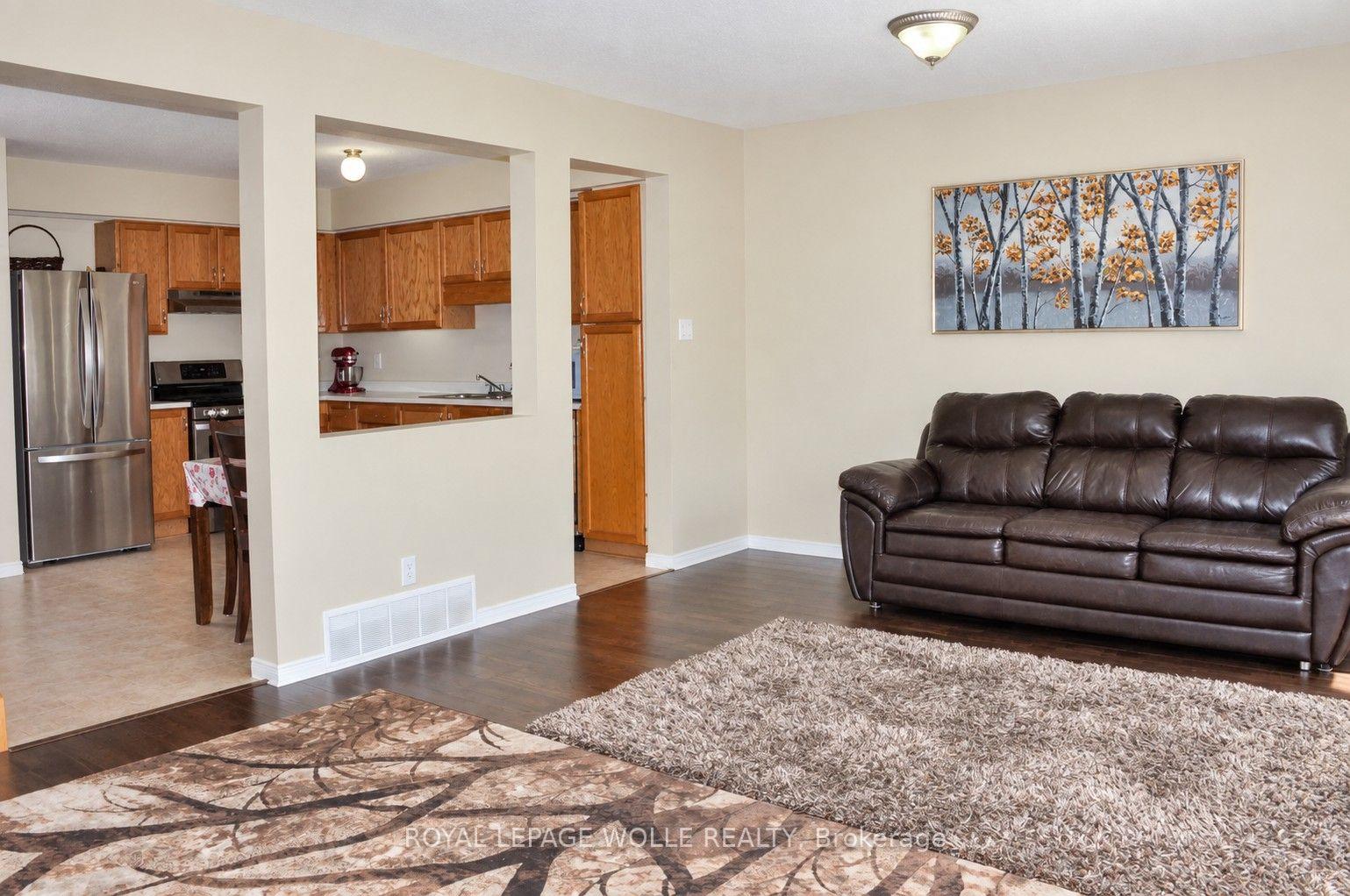 Photo 6 of Unit 2, 525 Oakvale Drive, Waterloo, Westvale — HOMEH