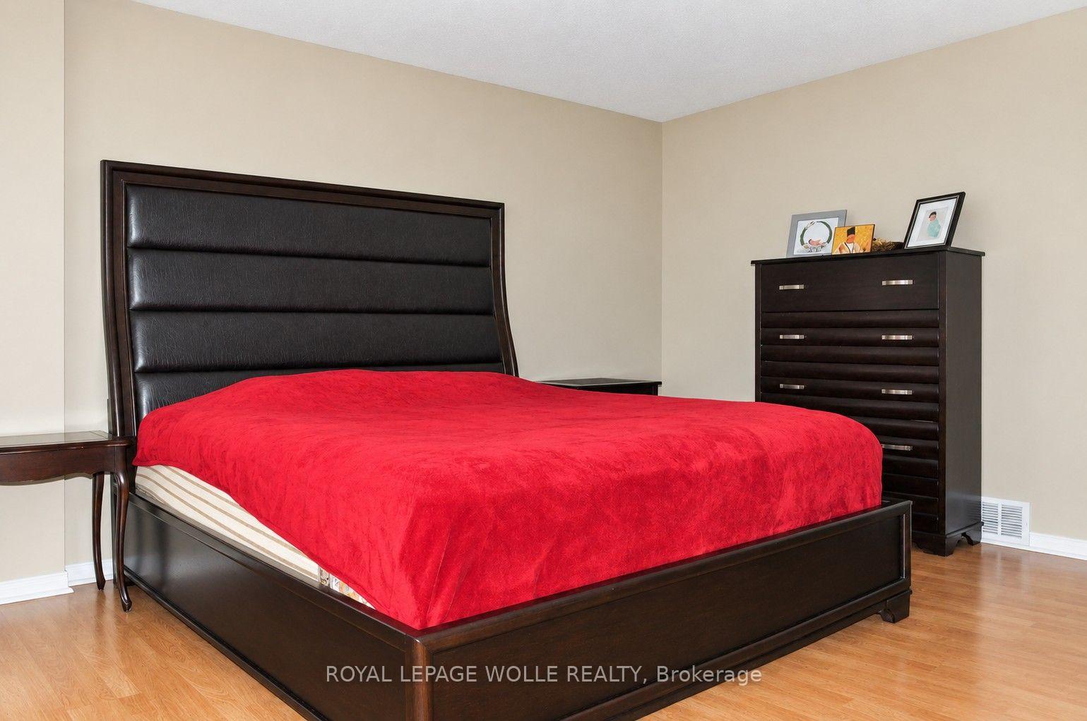 Photo 7 of Unit 2, 525 Oakvale Drive, Waterloo, Westvale — HOMEH