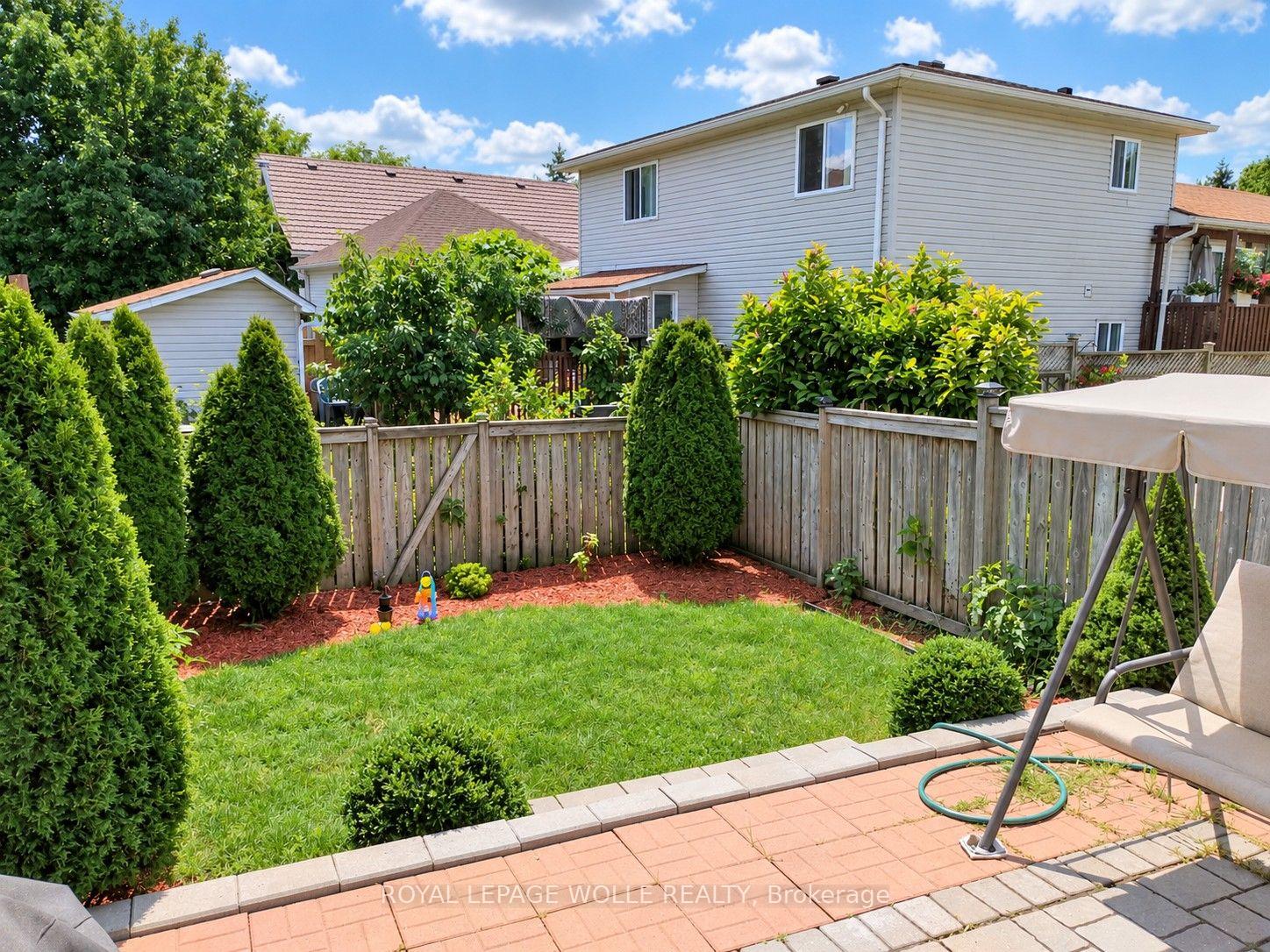 Photo 13 of Unit 2, 525 Oakvale Drive, Waterloo, Westvale — HOMEH