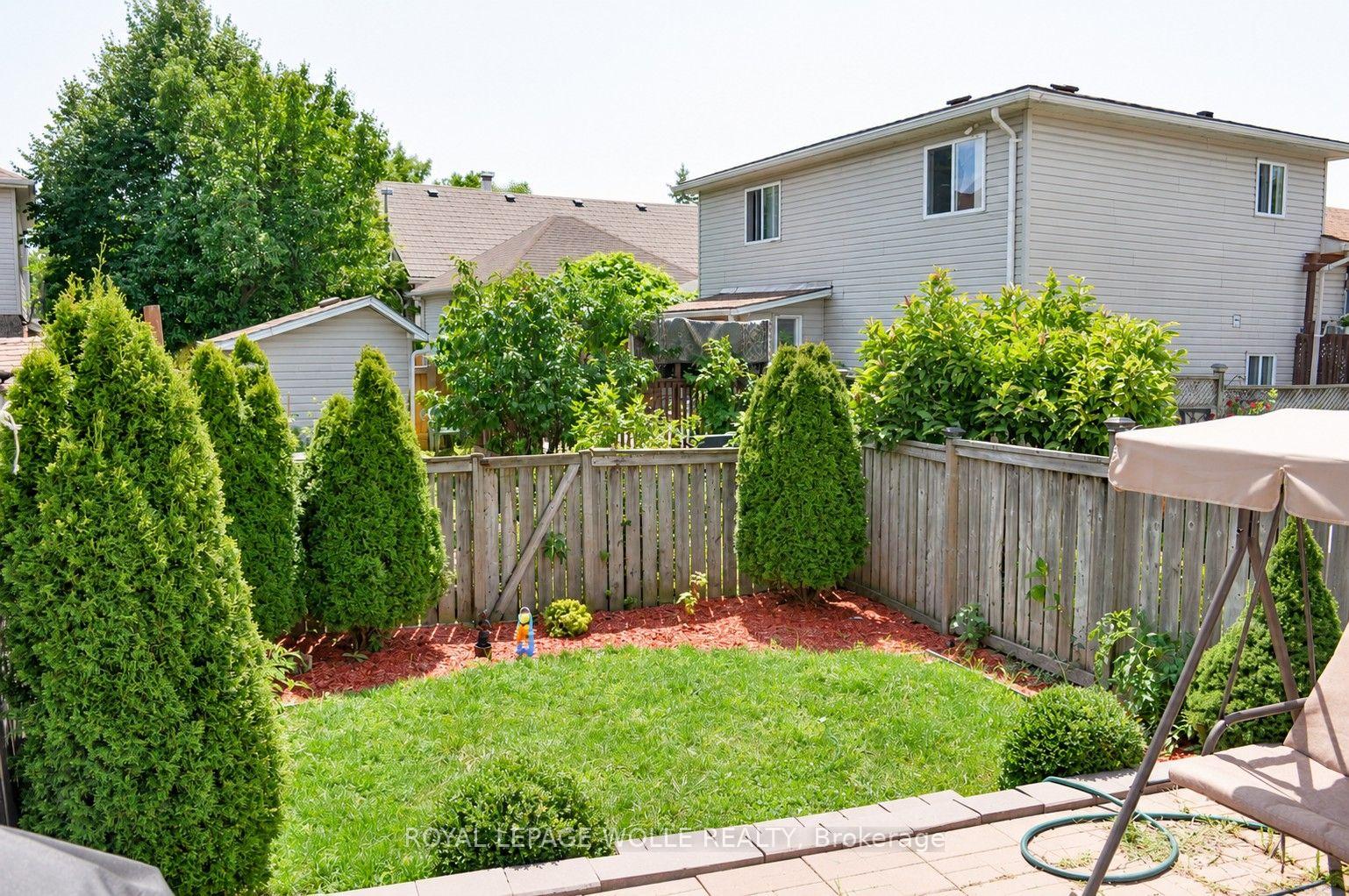 Photo 15 of Unit 2, 525 Oakvale Drive, Waterloo, Westvale — HOMEH