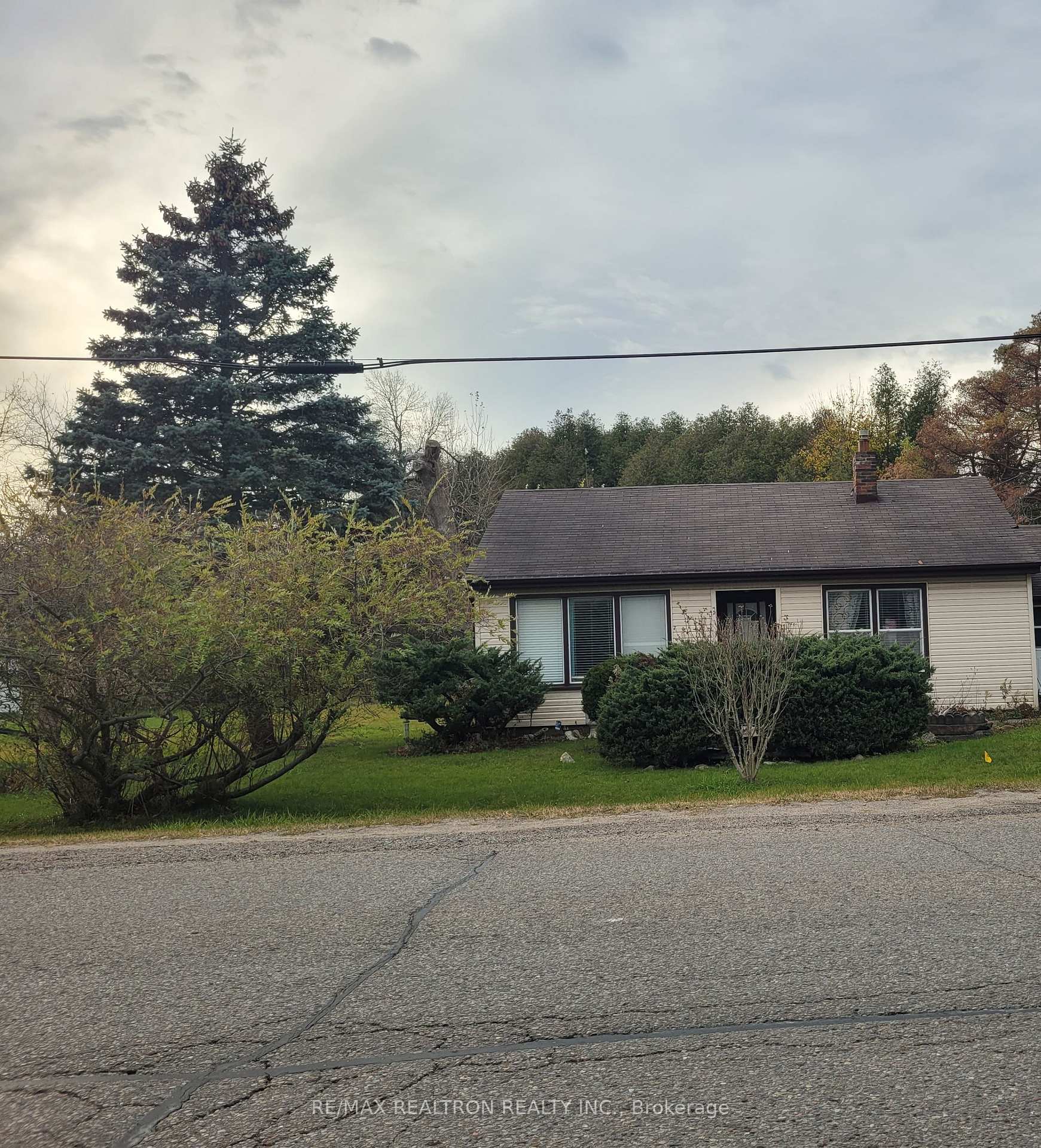 Photo of 2658 Solina Road