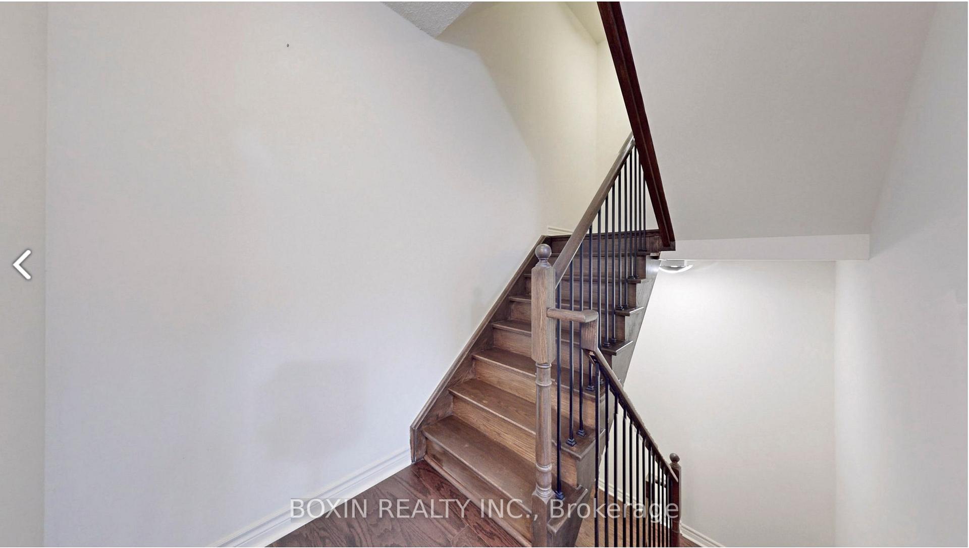Photo 8 of Unit 14, 7 Brighton Place, Vaughan, Crestwood-Springfarm-Yorkhill — HOMEH