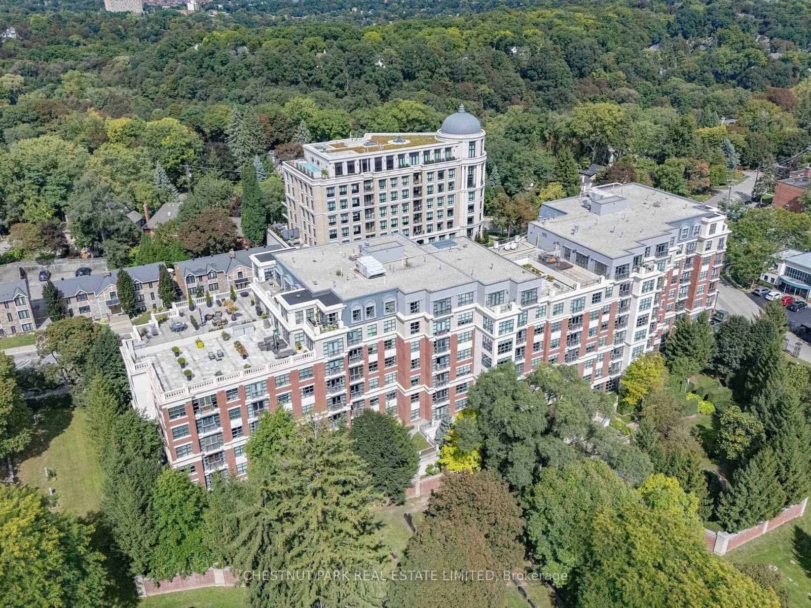Photo of Unit 311, 2855 Bloor Street W