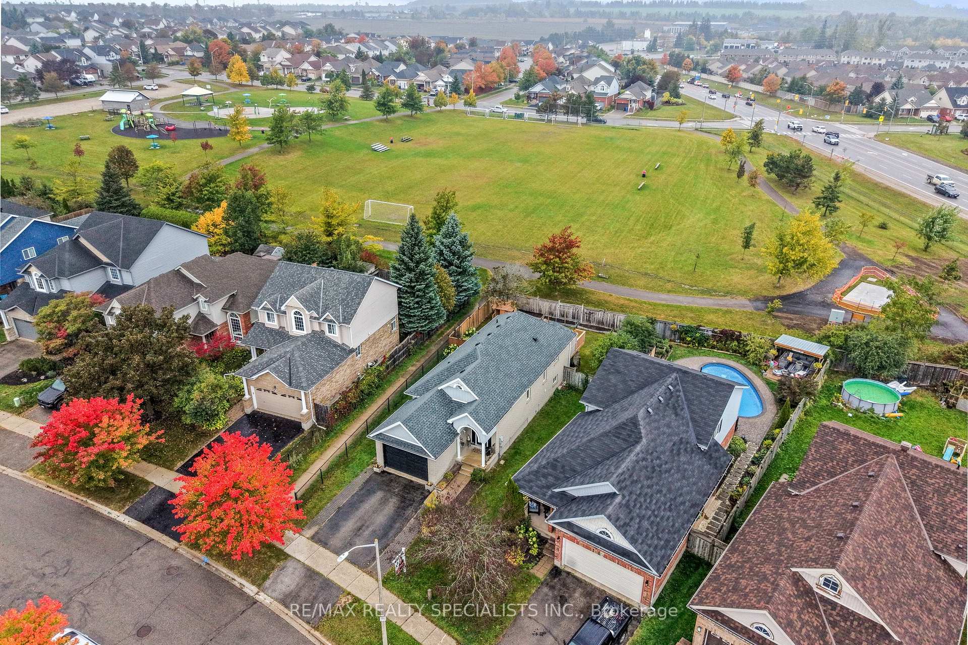 Photo 6 of 43 Hunter Road, Orangeville — HOMEH