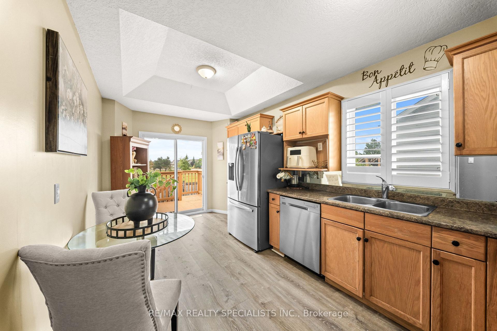 Photo 18 of 43 Hunter Road, Orangeville — HOMEH