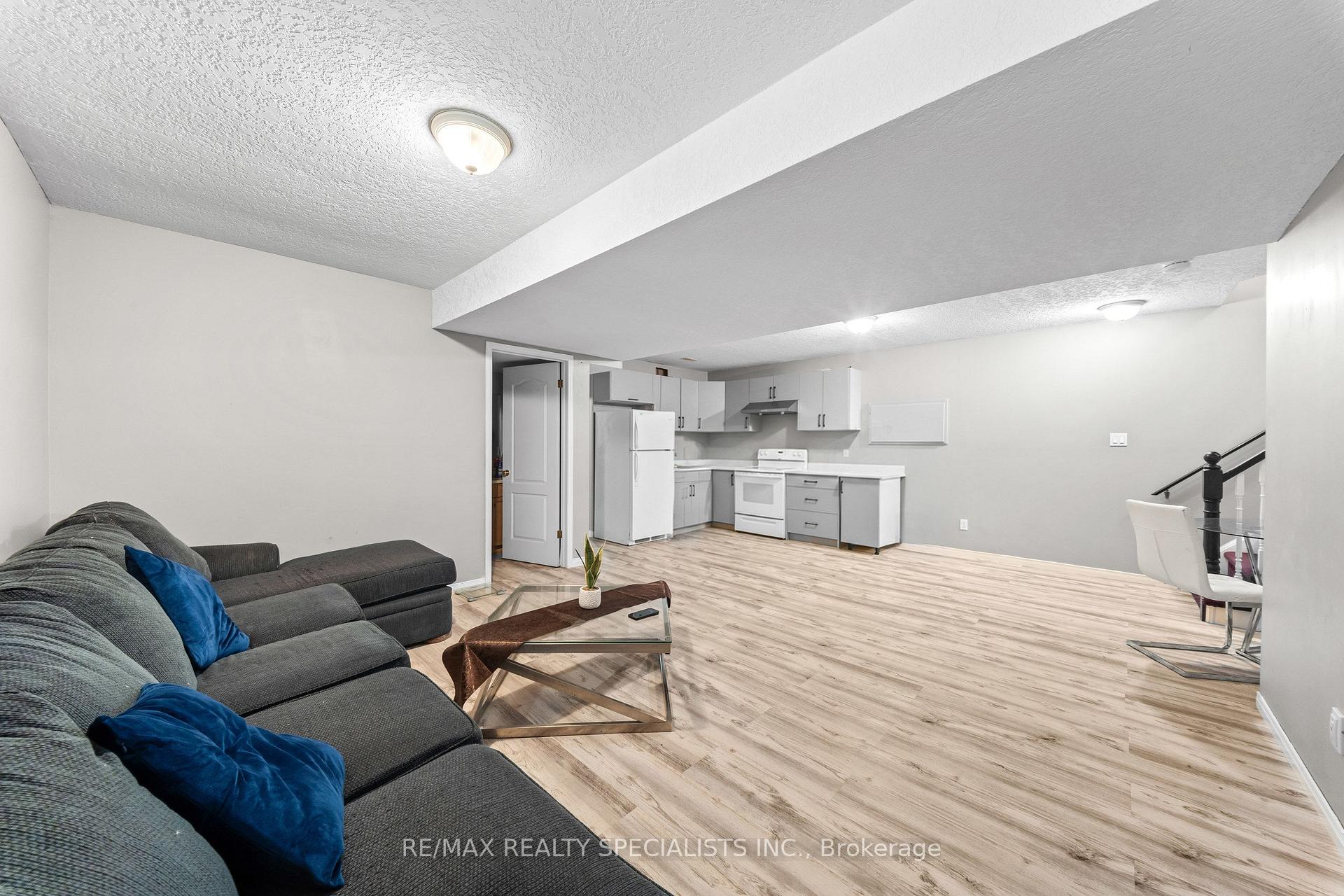Photo 28 of 43 Hunter Road, Orangeville — HOMEH