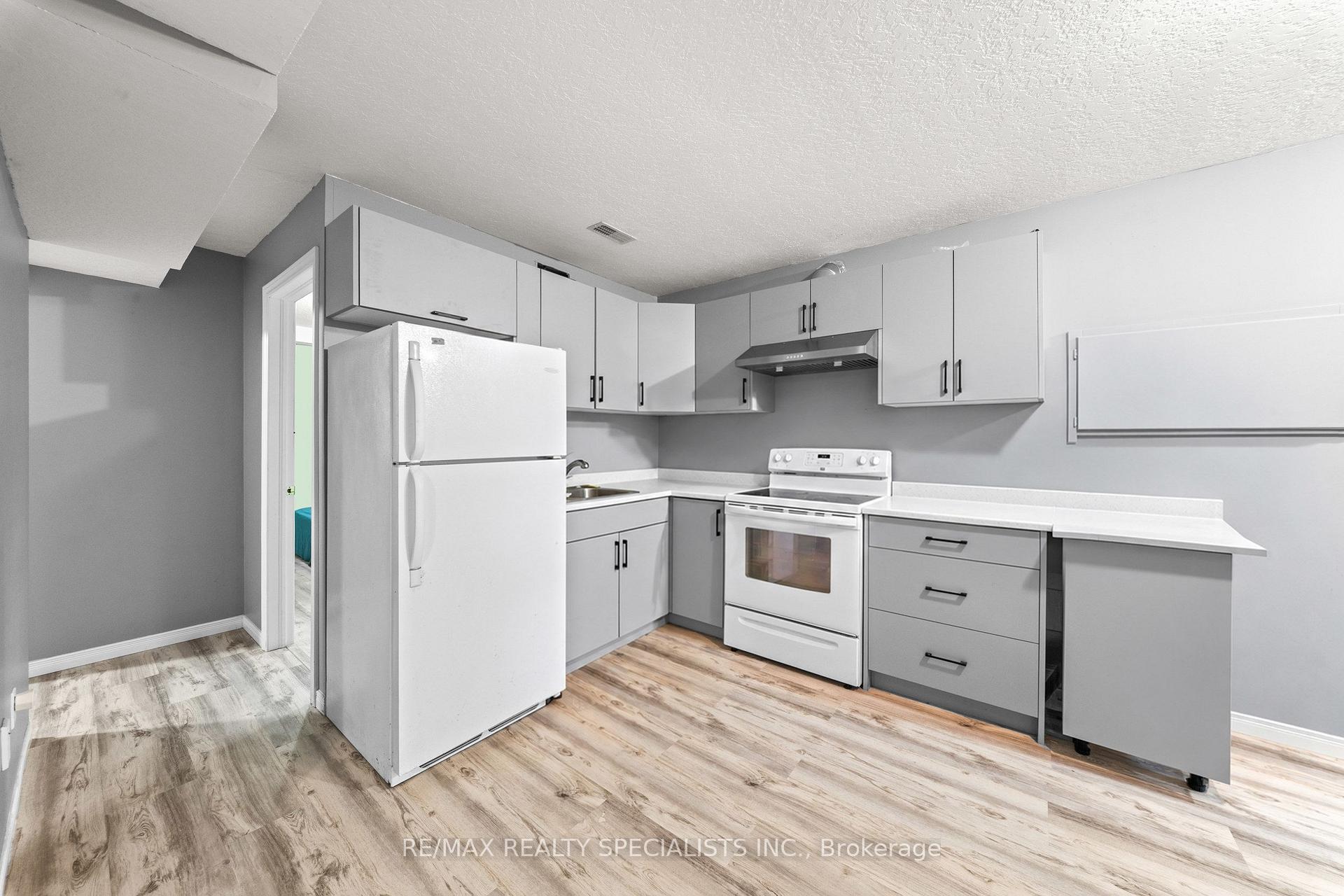 Photo 29 of 43 Hunter Road, Orangeville — HOMEH