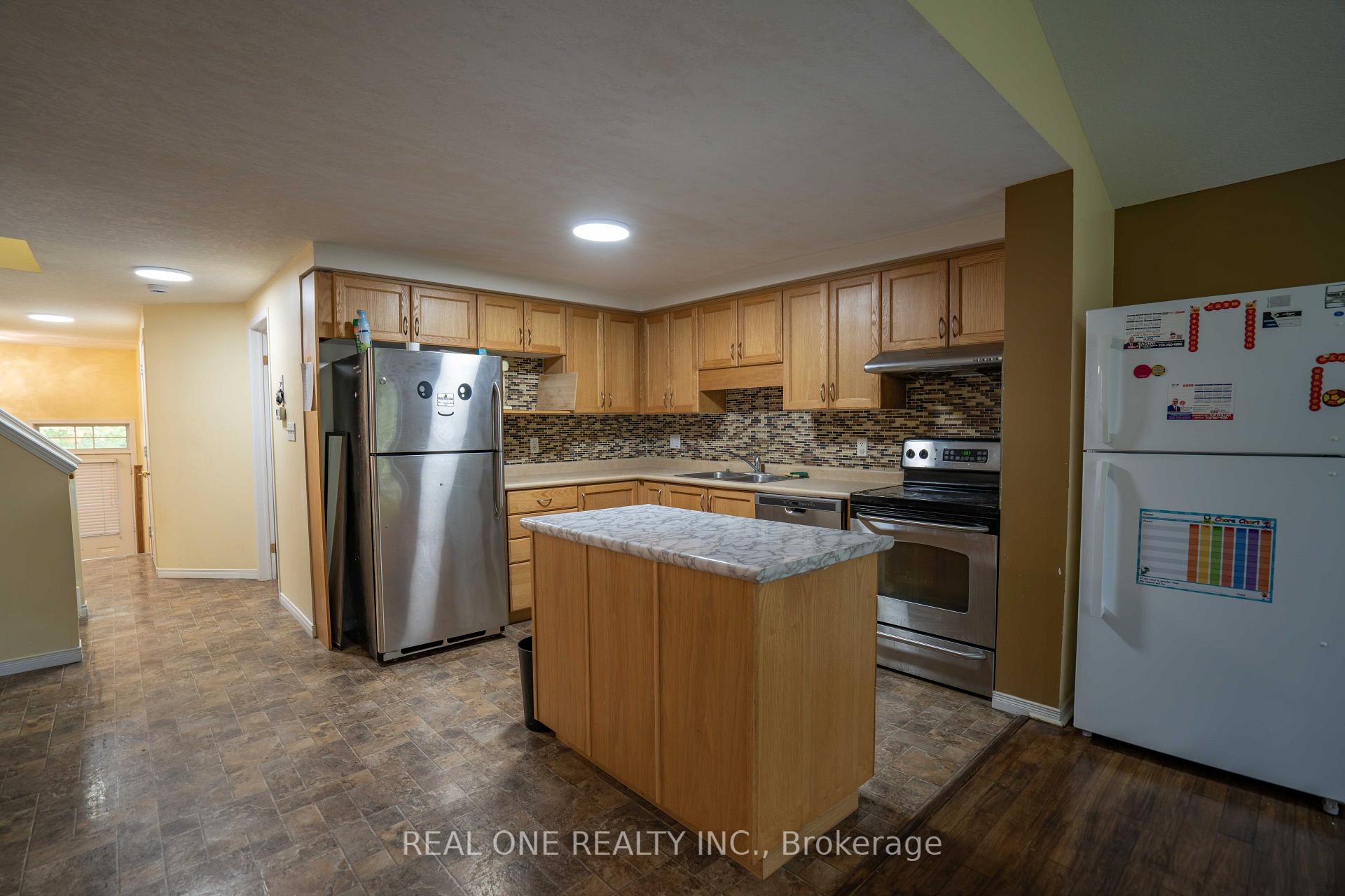 Photo 6 of 971 Creekside Drive, Waterloo, Erbsville/Laurelwood — HOMEH