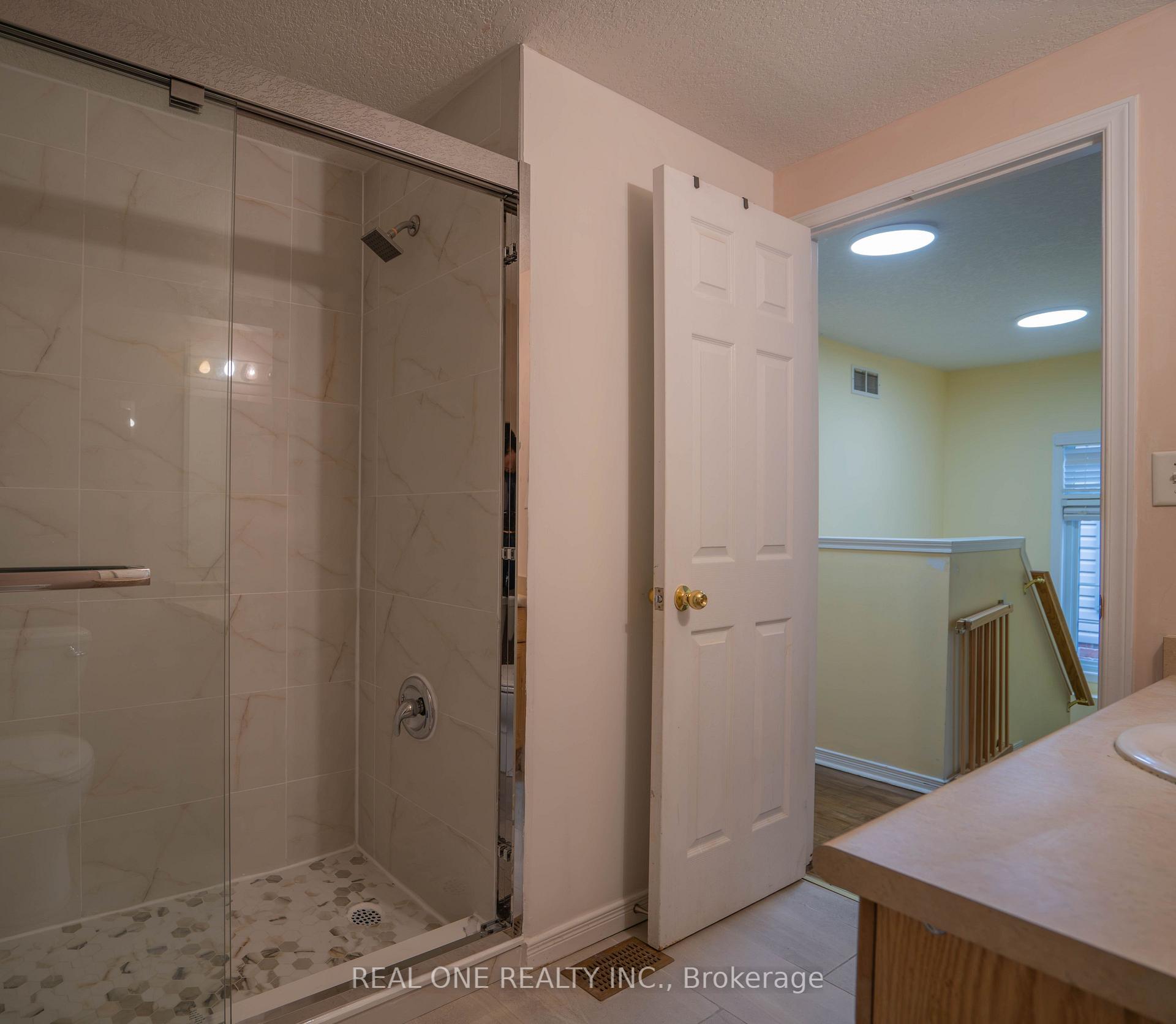 Photo 19 of 971 Creekside Drive, Waterloo, Erbsville/Laurelwood — HOMEH