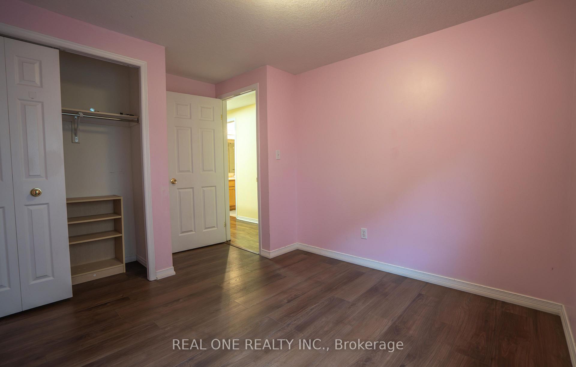 Photo 21 of 971 Creekside Drive, Waterloo, Erbsville/Laurelwood — HOMEH