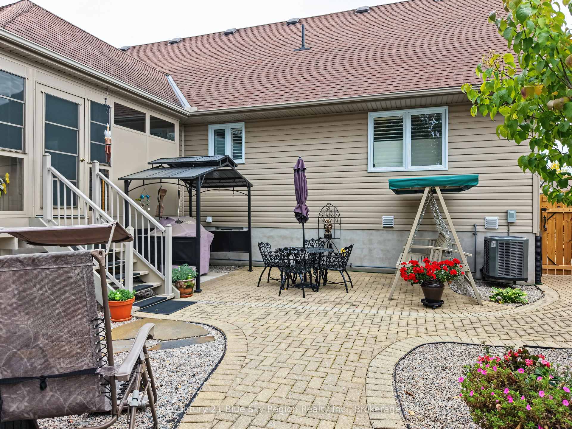 Photo 6 of 224 Osprey Crescent E, Callander — HOMEH