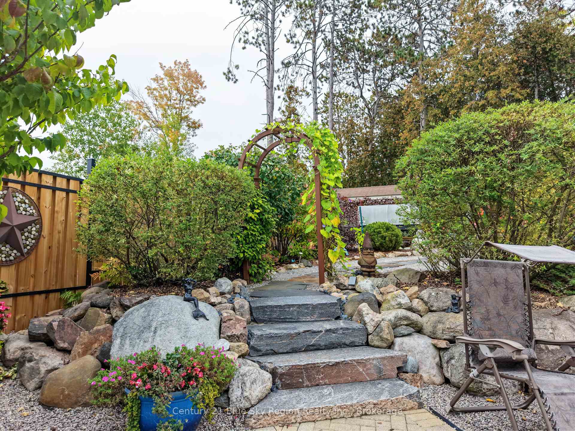 Photo 9 of 224 Osprey Crescent E, Callander — HOMEH