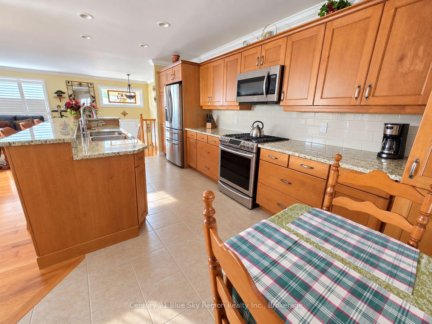 Photo 19 of 224 Osprey Crescent E, Callander — HOMEH