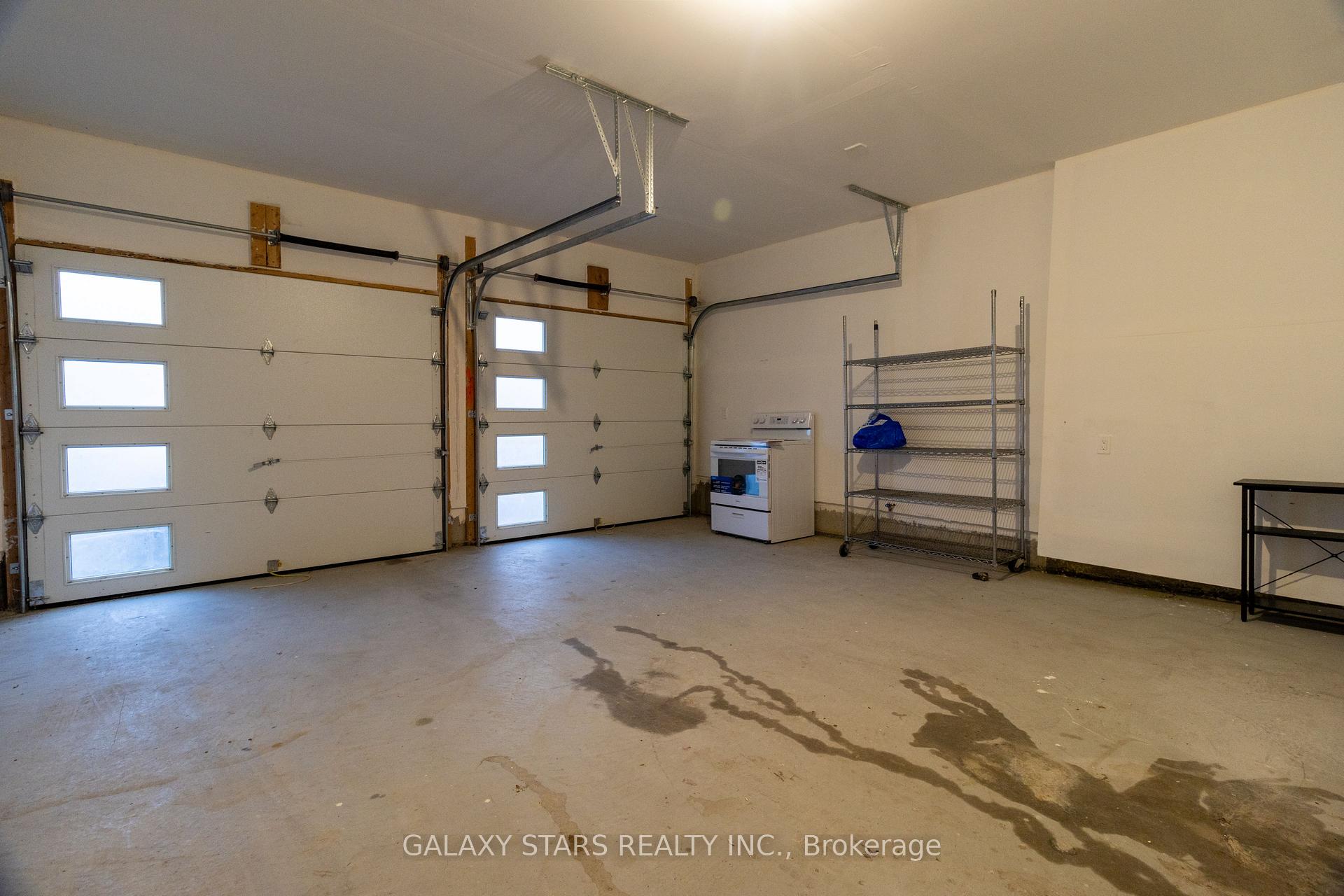 Photo 32 of 31 Hoad Street, Clarington, Newcastle — HOMEH