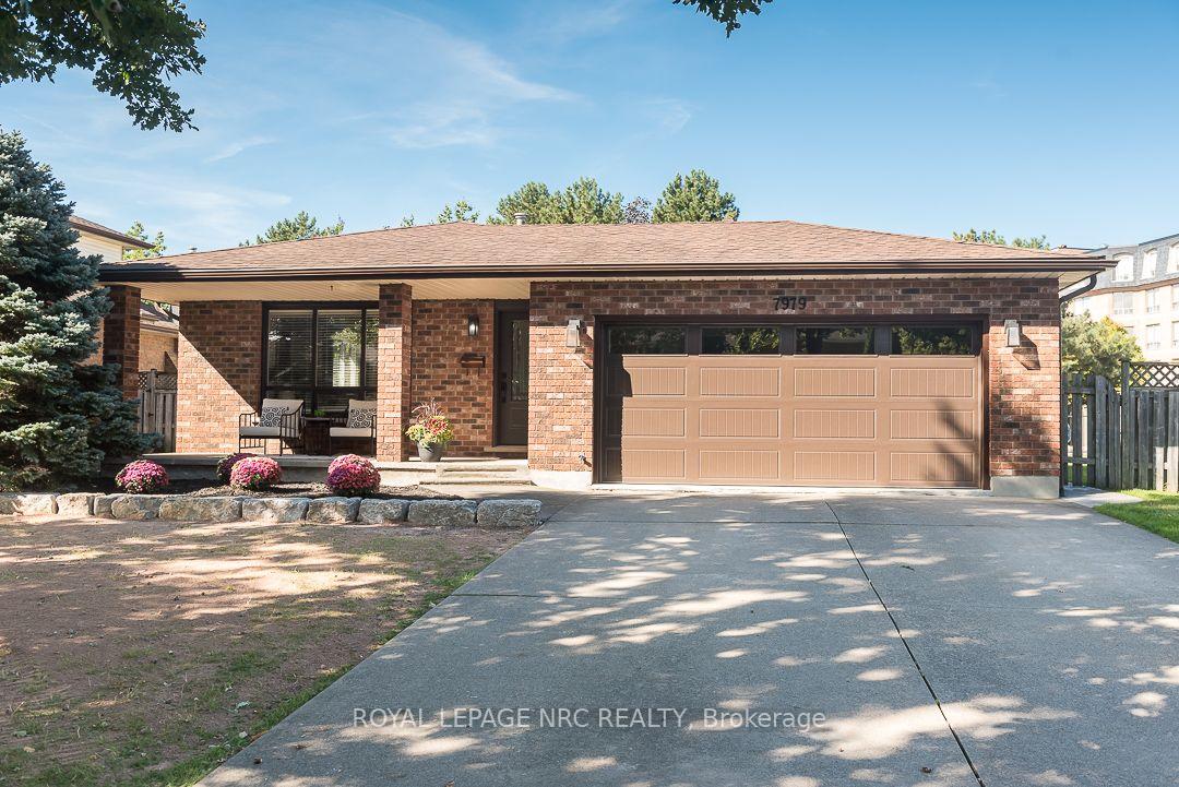 Photo of 7979 Oakridge Drive