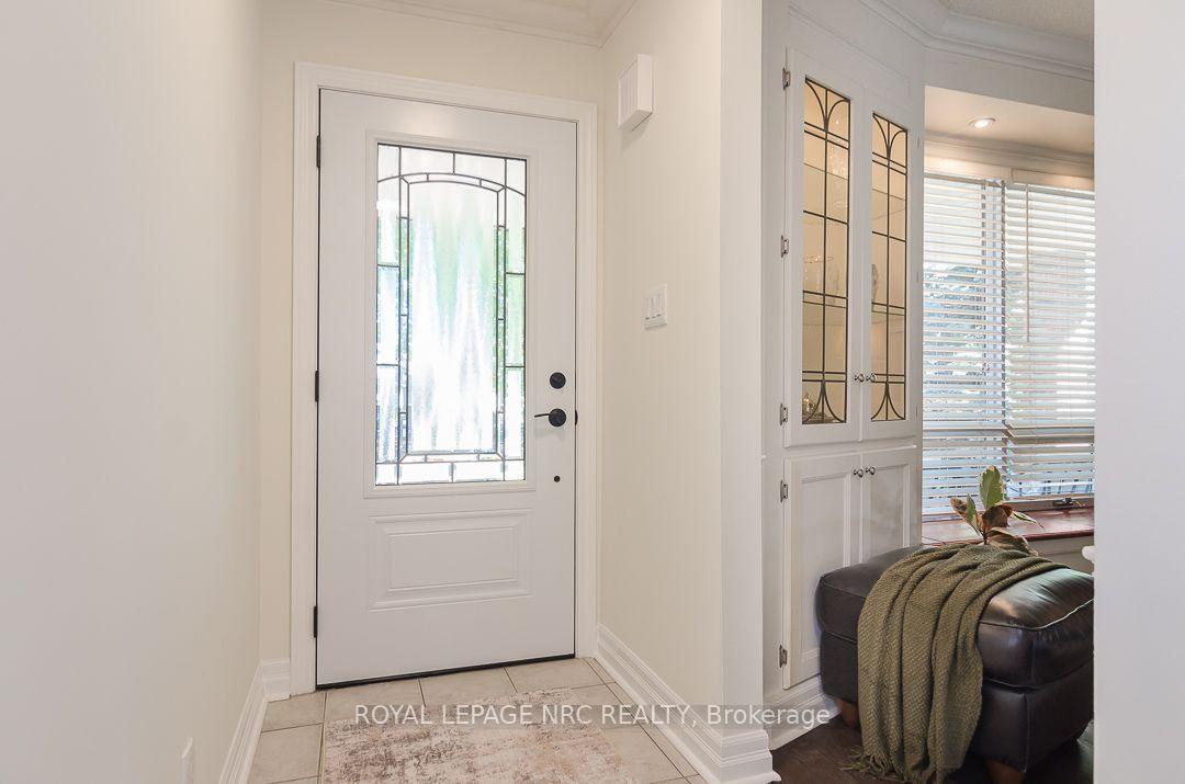 Photo 6 of 7979 Oakridge Drive, Niagara Falls, Mt. Carmel — HOMEH