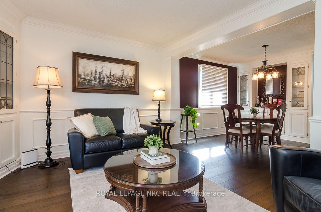 Photo 8 of 7979 Oakridge Drive, Niagara Falls, Mt. Carmel — HOMEH