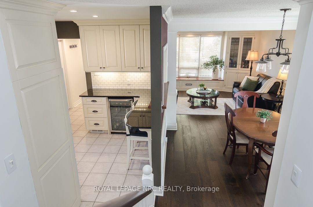 Photo 13 of 7979 Oakridge Drive, Niagara Falls, Mt. Carmel — HOMEH