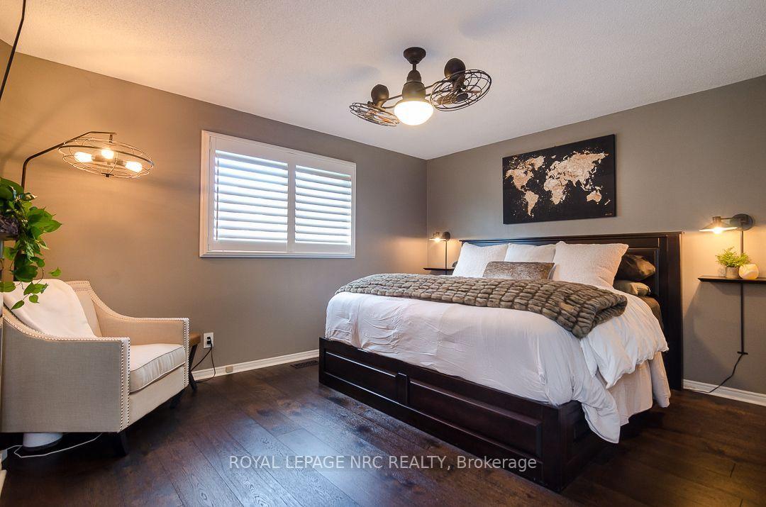 Photo 16 of 7979 Oakridge Drive, Niagara Falls, Mt. Carmel — HOMEH