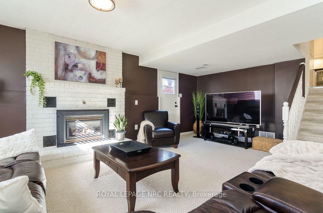Photo 24 of 7979 Oakridge Drive, Niagara Falls, Mt. Carmel — HOMEH