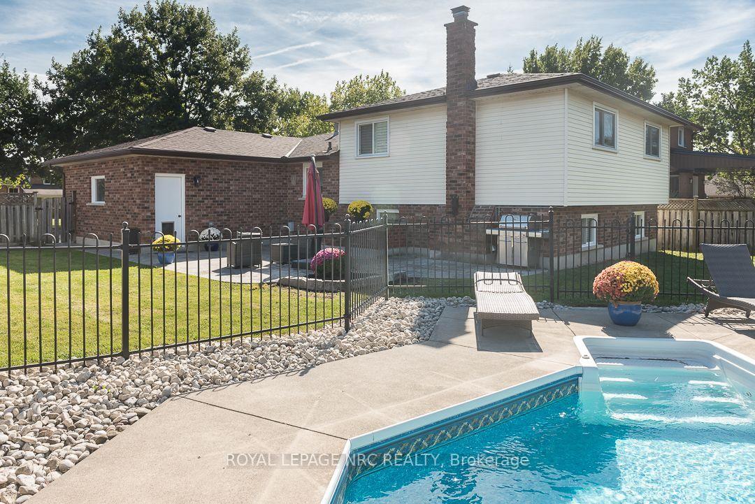 Photo 36 of 7979 Oakridge Drive, Niagara Falls, Mt. Carmel — HOMEH